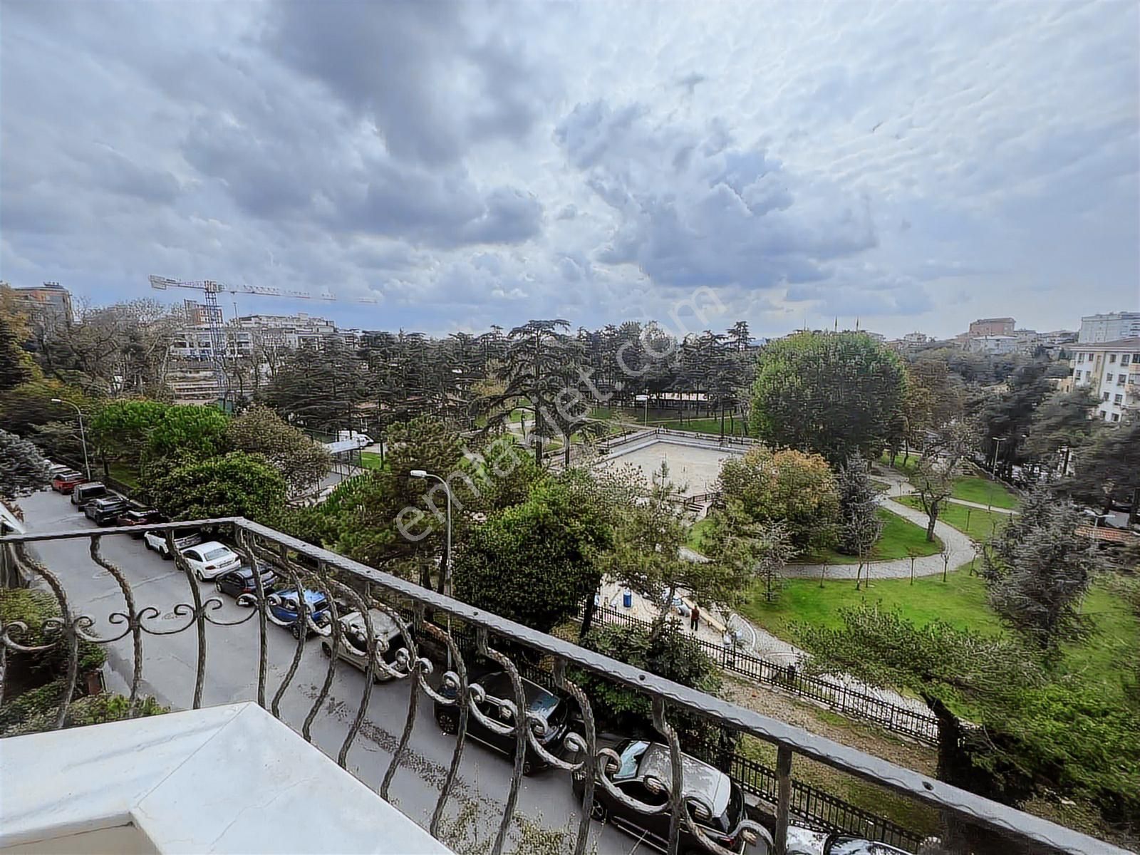 Kavacık 'ta Park Manzaralı Geniş Daire