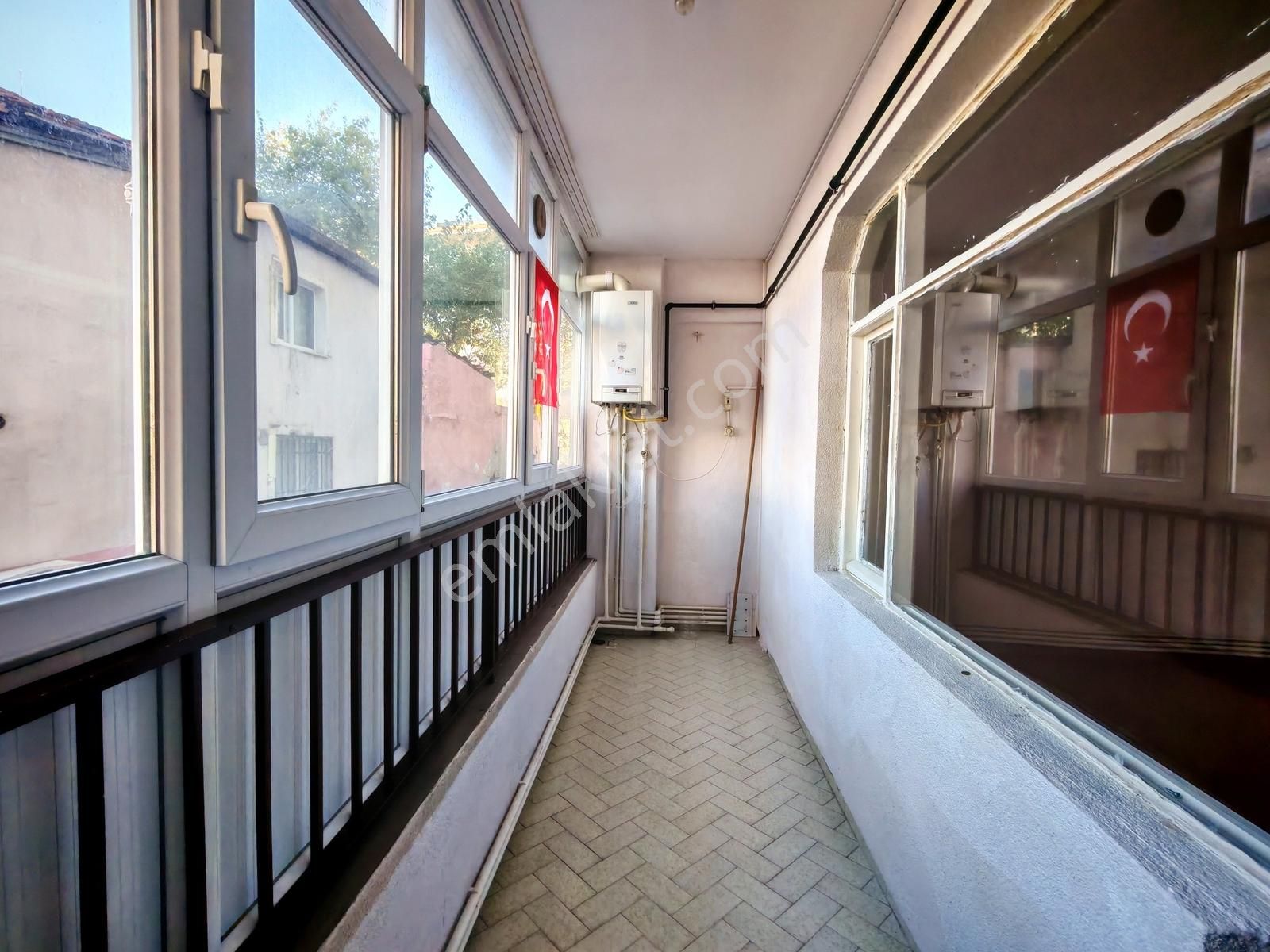 Silivri Kale Bölgesi Bakımlı Geniş Ferah Yüksek Giriş 3+1 - Görsel 2