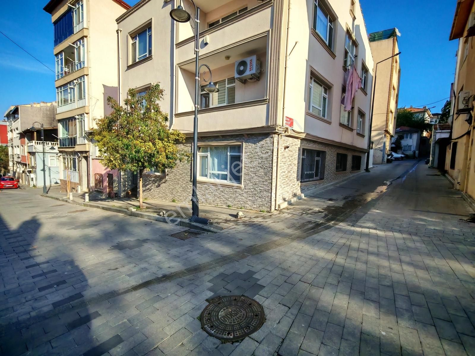 Silivri Kale Bölgesi Bakımlı Geniş Ferah Yüksek Giriş 3+1 - Görsel 10