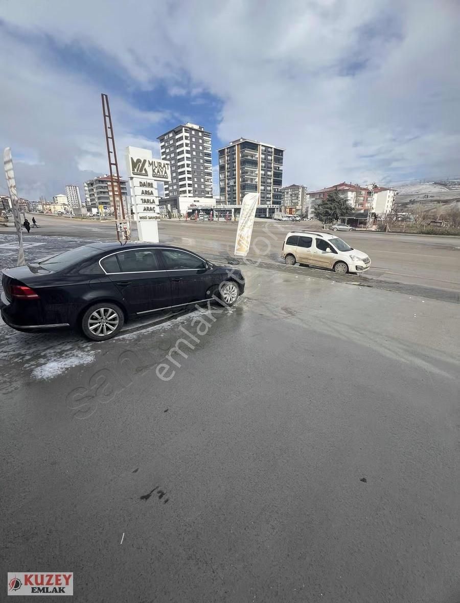 Kuzey Emlaktan Yakacık Bulvarında 150 Metre Kiralık Dükkan - Görsel 2