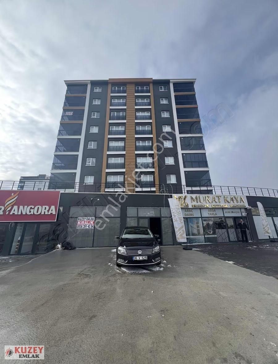 Kuzey Emlaktan Yakacık Bulvarında 150 Metre Kiralık Dükkan