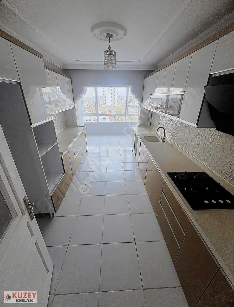 Kuzey Emlaktan Kuzey Yıldızında 4,5+1 Kiralık Daire