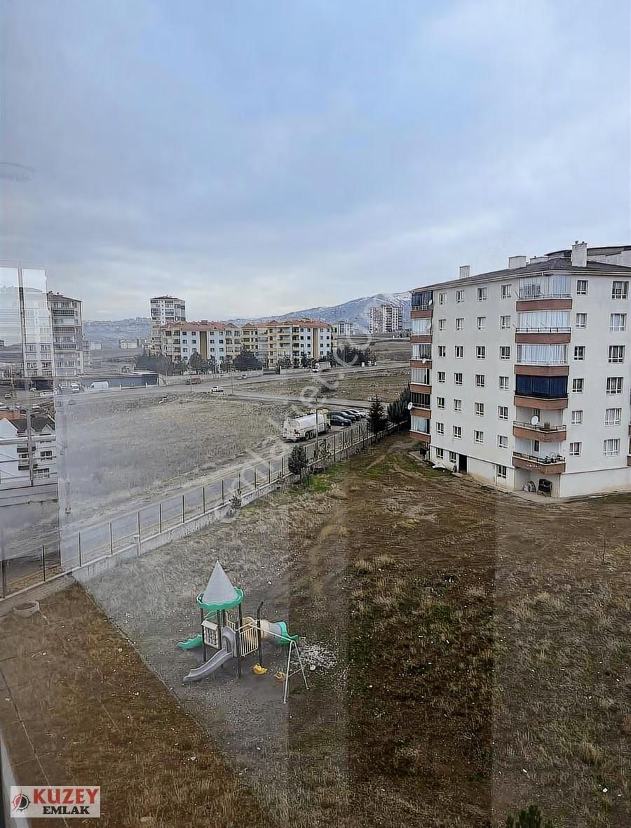 Kuzey Emlaktan Kuzey Yıldızında 4,5+1 Kiralık Daire - Görsel 4