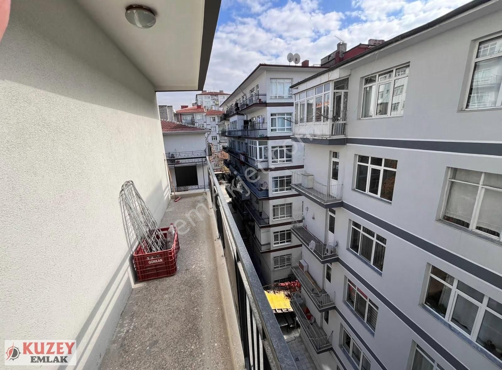 Kuzey Emlak'tan Demetevlerde Asansörlü Oto Parklı Bağımsız Salon - Görsel 12