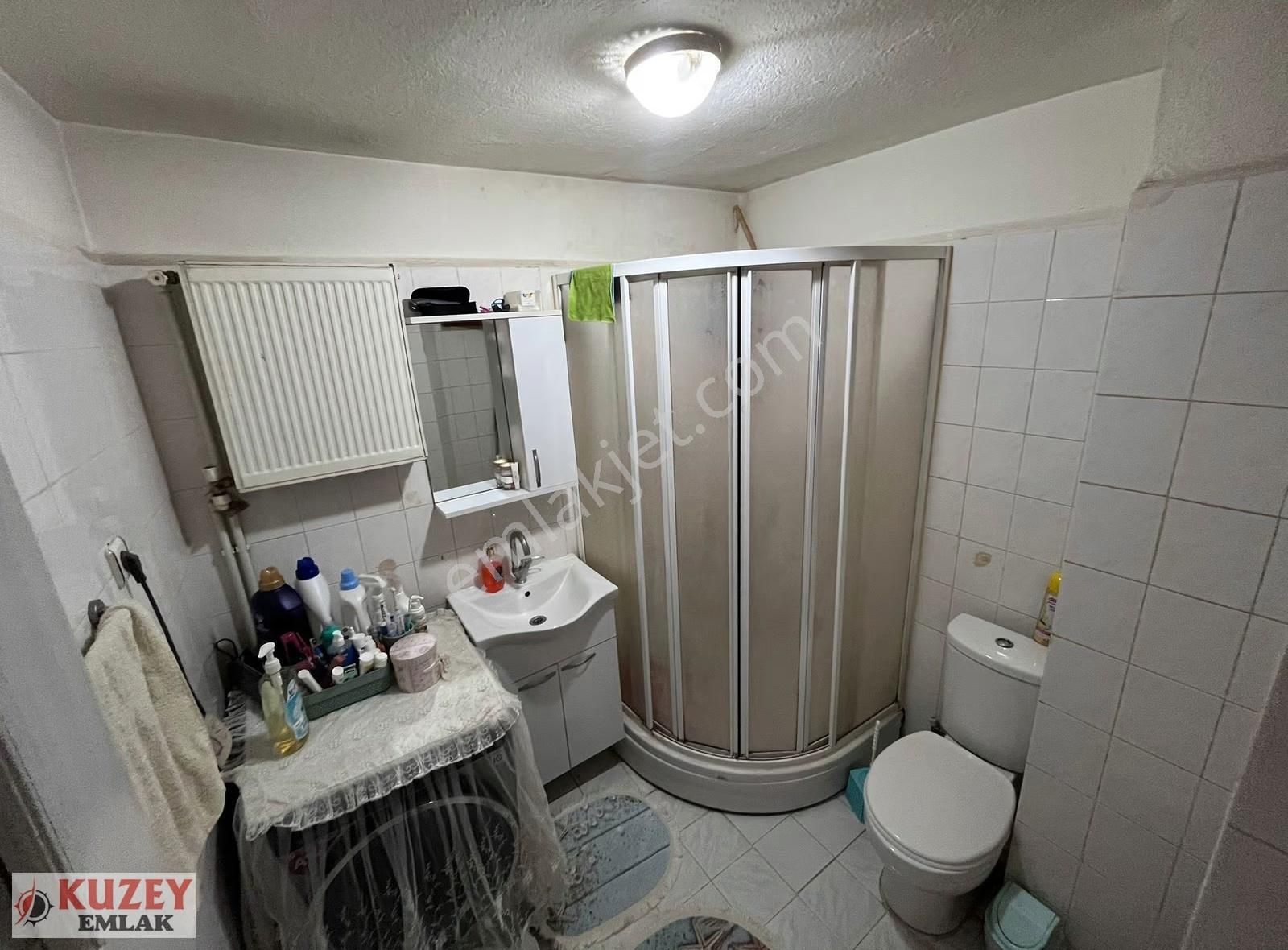 Kuzey Emlak'tan Demetevlerde Asansörlü Oto Parklı Bağımsız Salon - Görsel 4