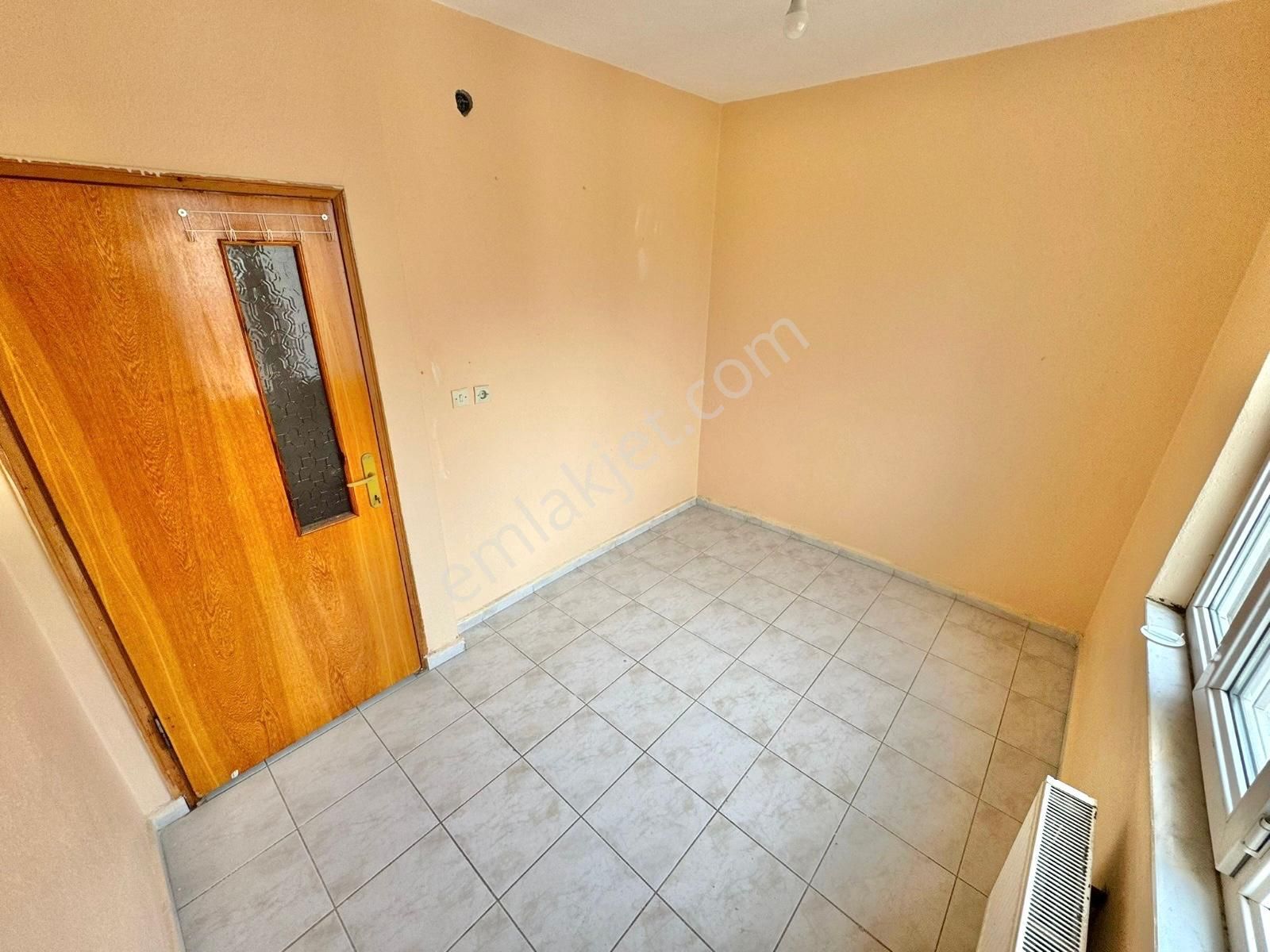 Home And Cardan Hamidiyede Fırsat 3+1 Satılık Daire - Görsel 2