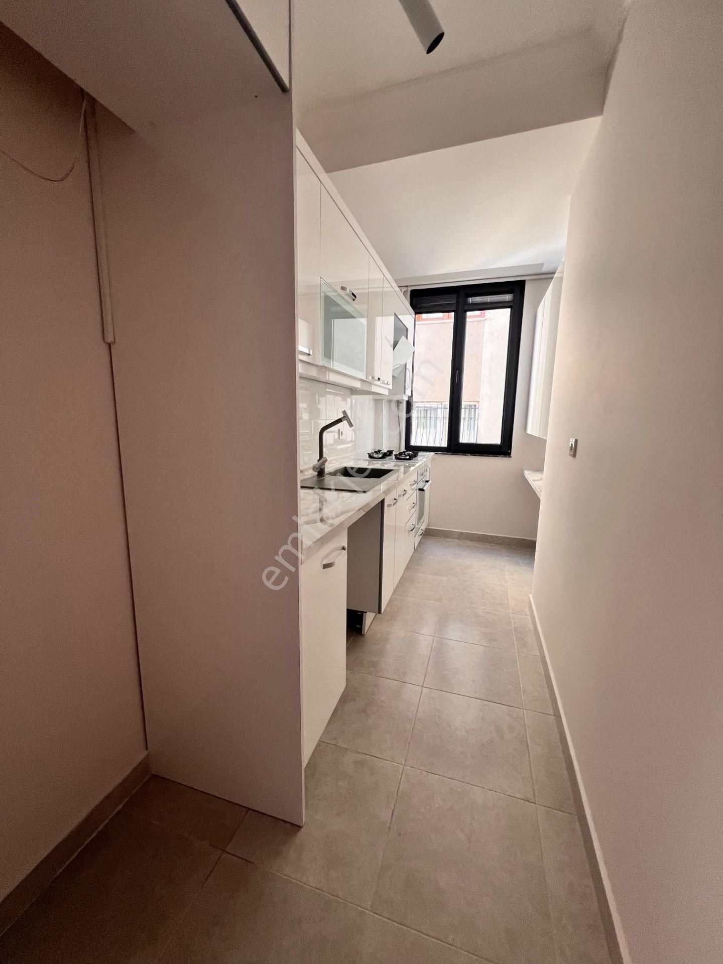 Çınar'da Lüx Dekorlu Ayrı Mutfaklı Ön Cephe 2+1 Daire - Görsel 7