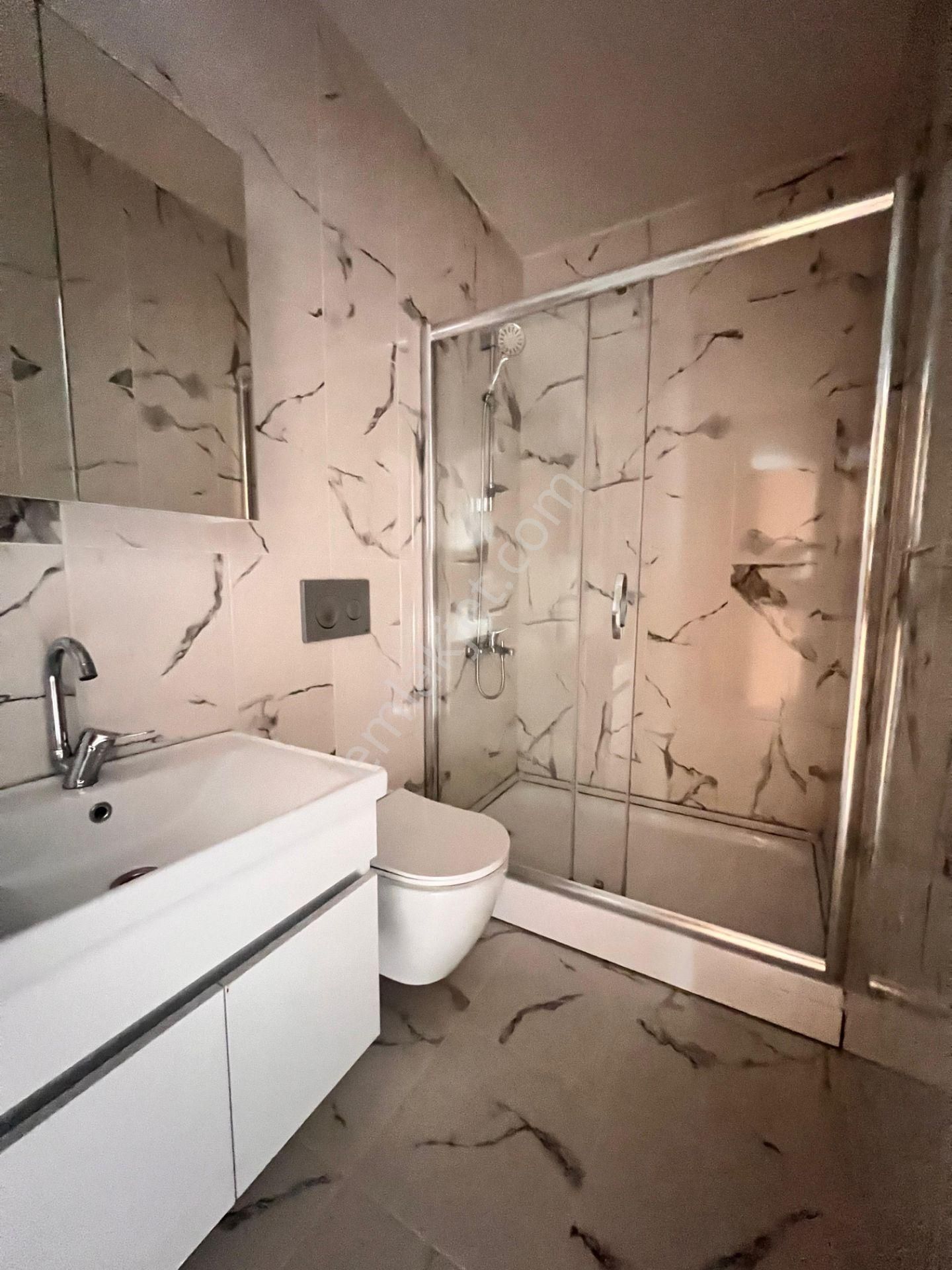 Çınar'da Lüx Dekorlu Ayrı Mutfaklı Ön Cephe 2+1 Daire - Görsel 21