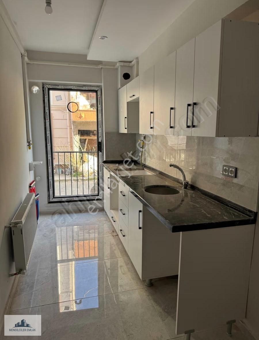 Çanakkale Barbaros Mahalesi Sıfır 2+1 Kapalı Mutfak Fırsat Daire - Görsel 12