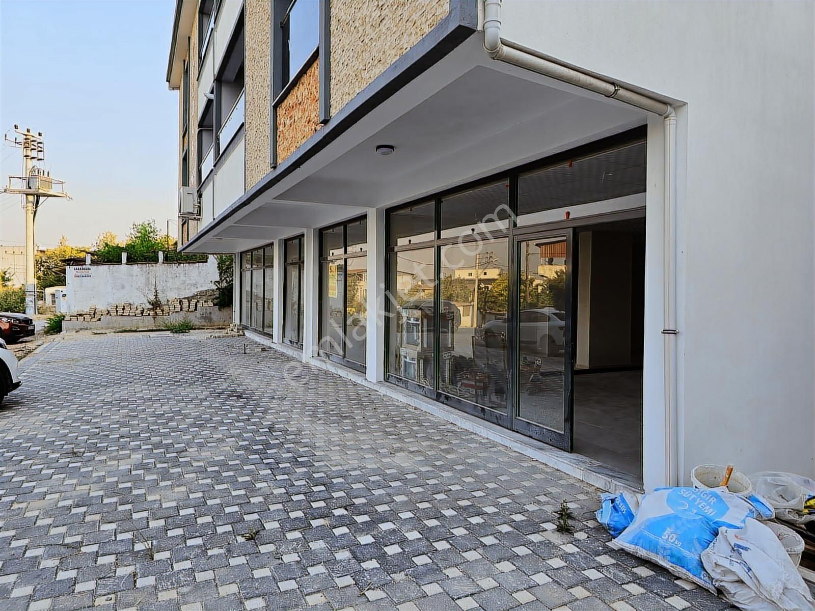 Torbalı Pancar Mahallesinde Sıfır 290m2 Kiralık İş Yeri - Görsel 15