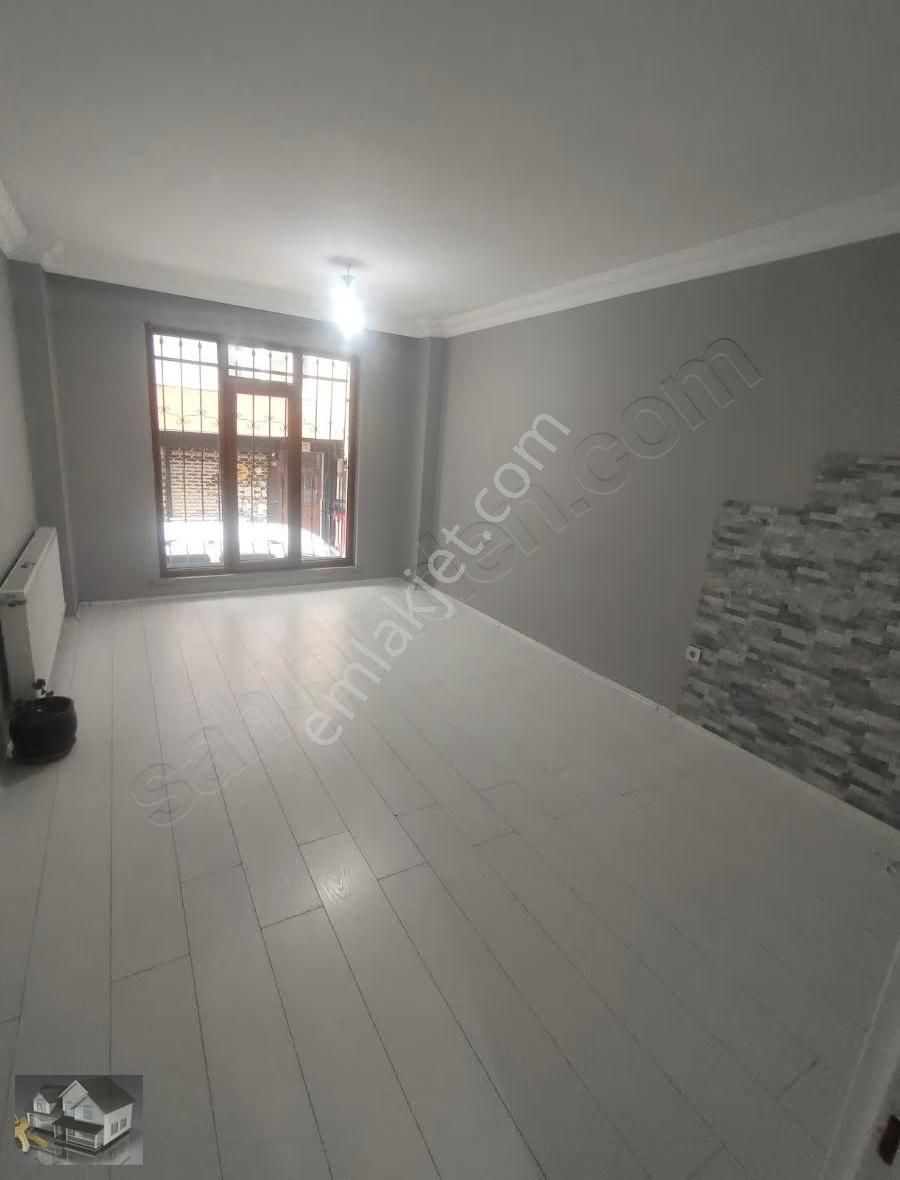Kağıthane Harmantepede 1+1 Yüksek Giriş Balkonlu Kiralık Daire. - Görsel 4