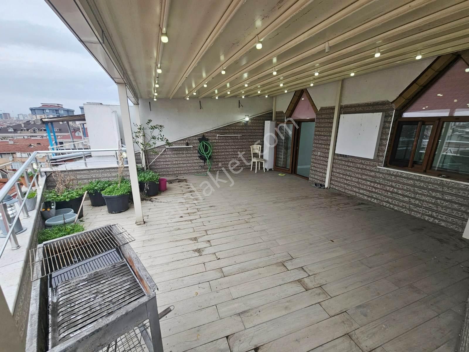 Fatih Emlaktan 5+2 Krediye Uygun 330 Metre Satılık Geniş Dubks