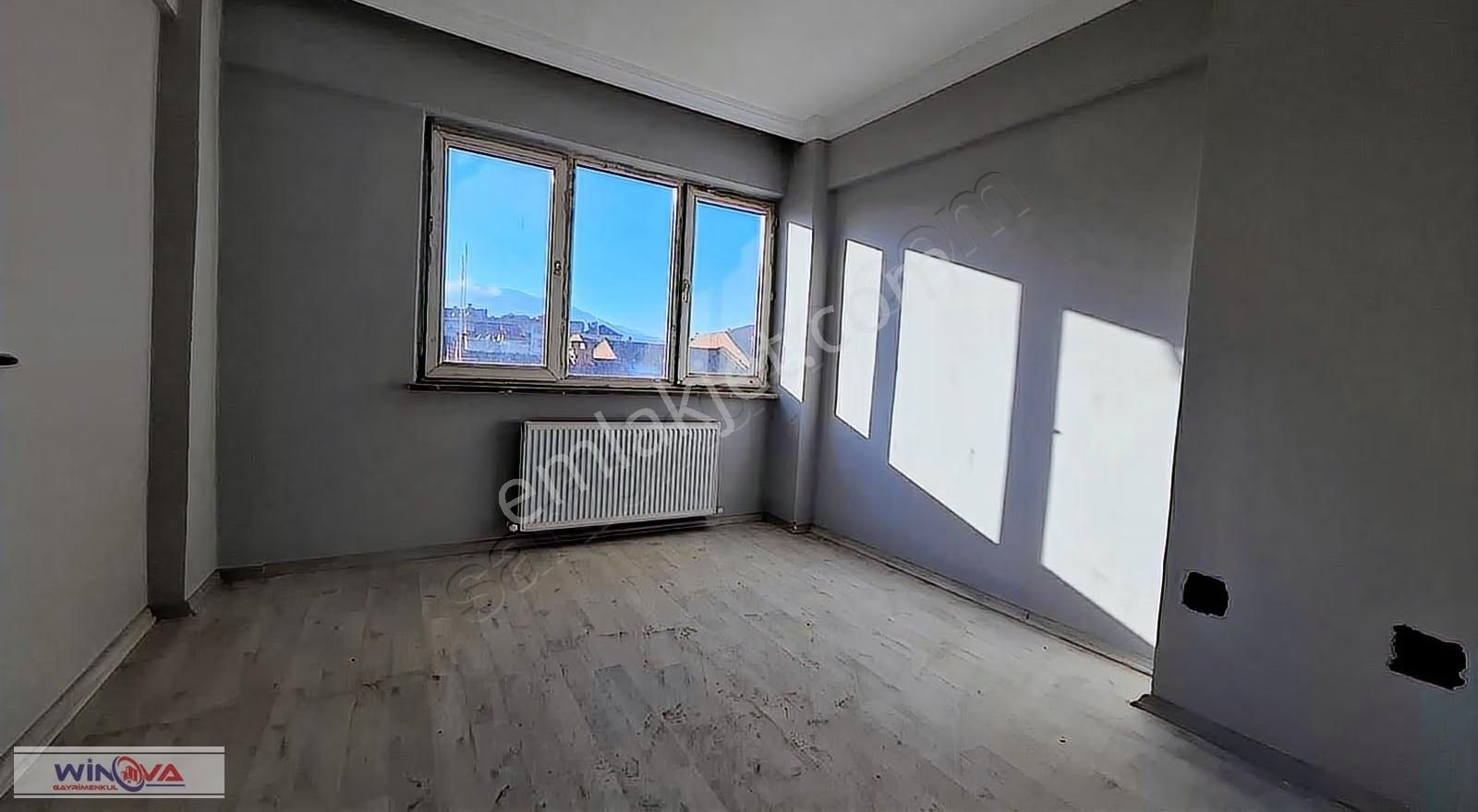 Winova | Sinanbey' De Satılık 3+1 İçi Yenilenmiş Daire - Görsel 12