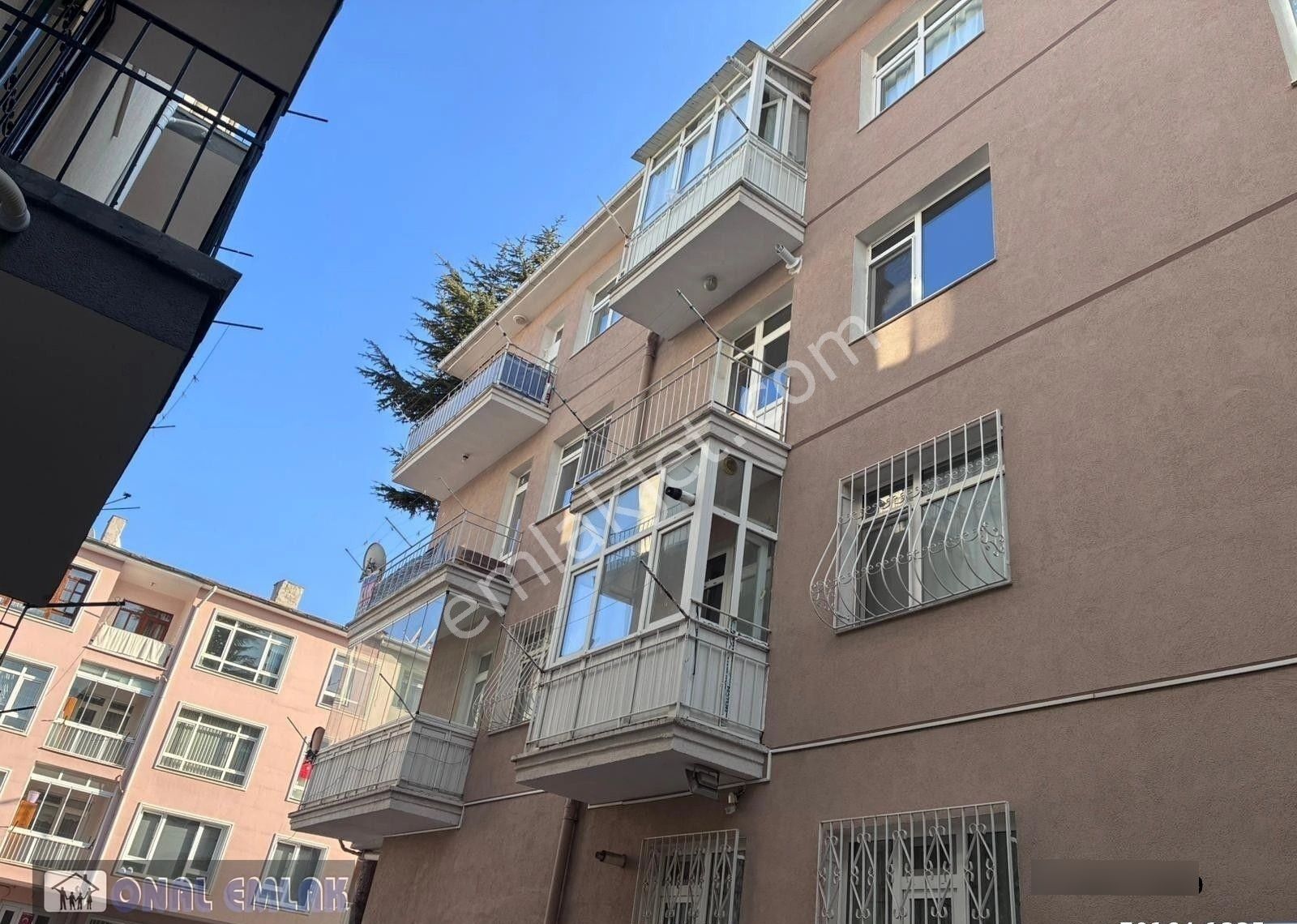 Önaldan Ankara Çankaya Harbiye Mah. 2. Kat Ön Cephe De 3+1 - Görsel 21