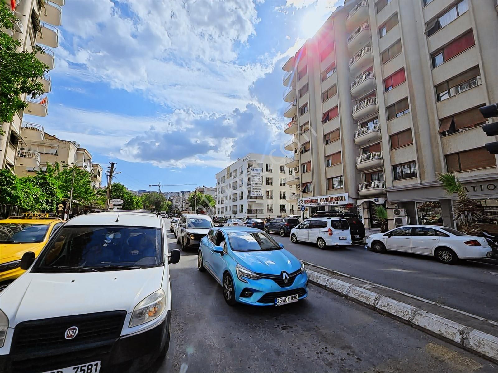 Maliyecilerde Vatan Mah. Kapalı Pazarı Yanında Satılık 3+1 Daire - Görsel 19