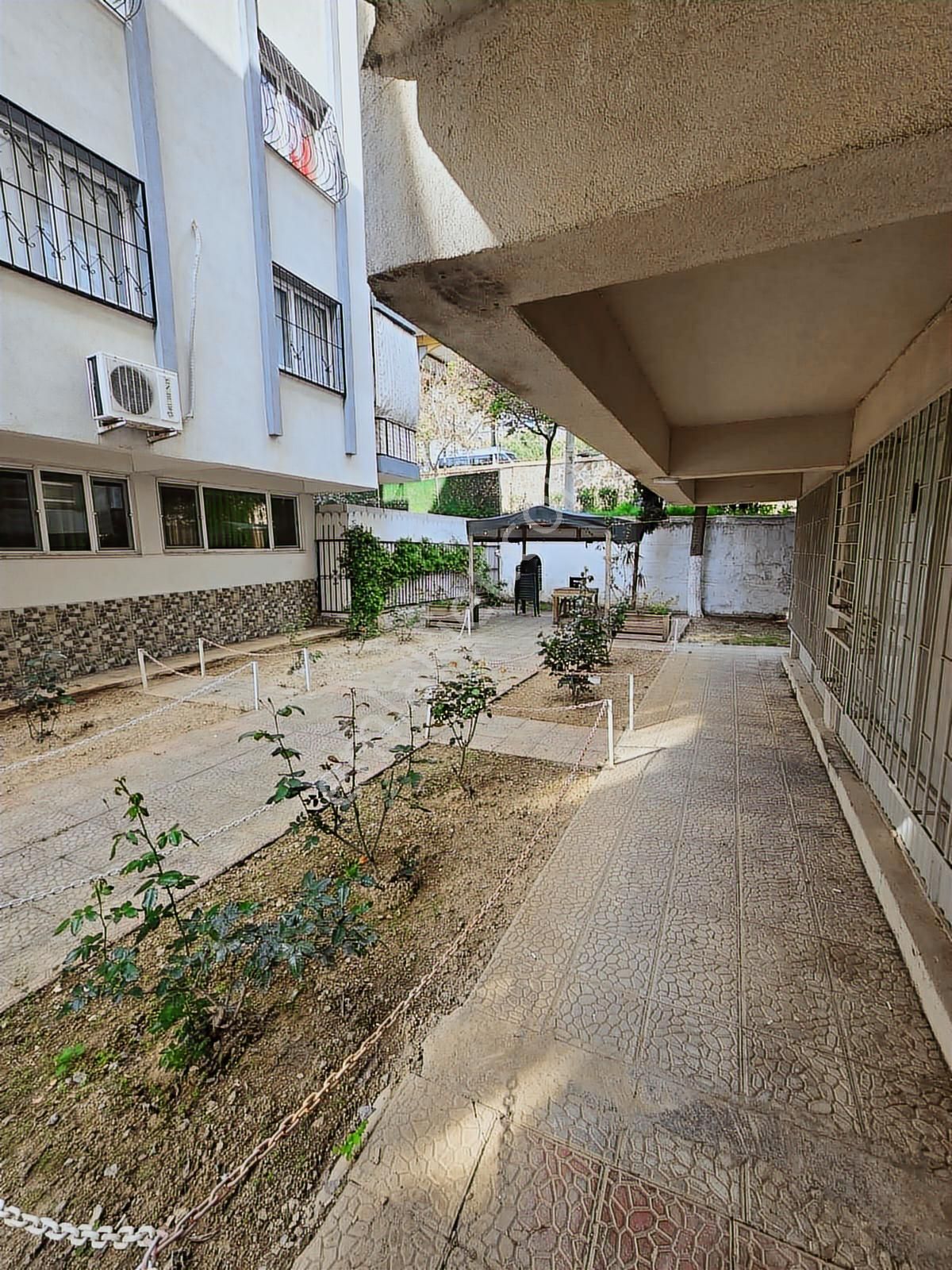 Maliyecilerde Vatan Mah. Kapalı Pazarı Yanında Satılık 3+1 Daire - Görsel 10