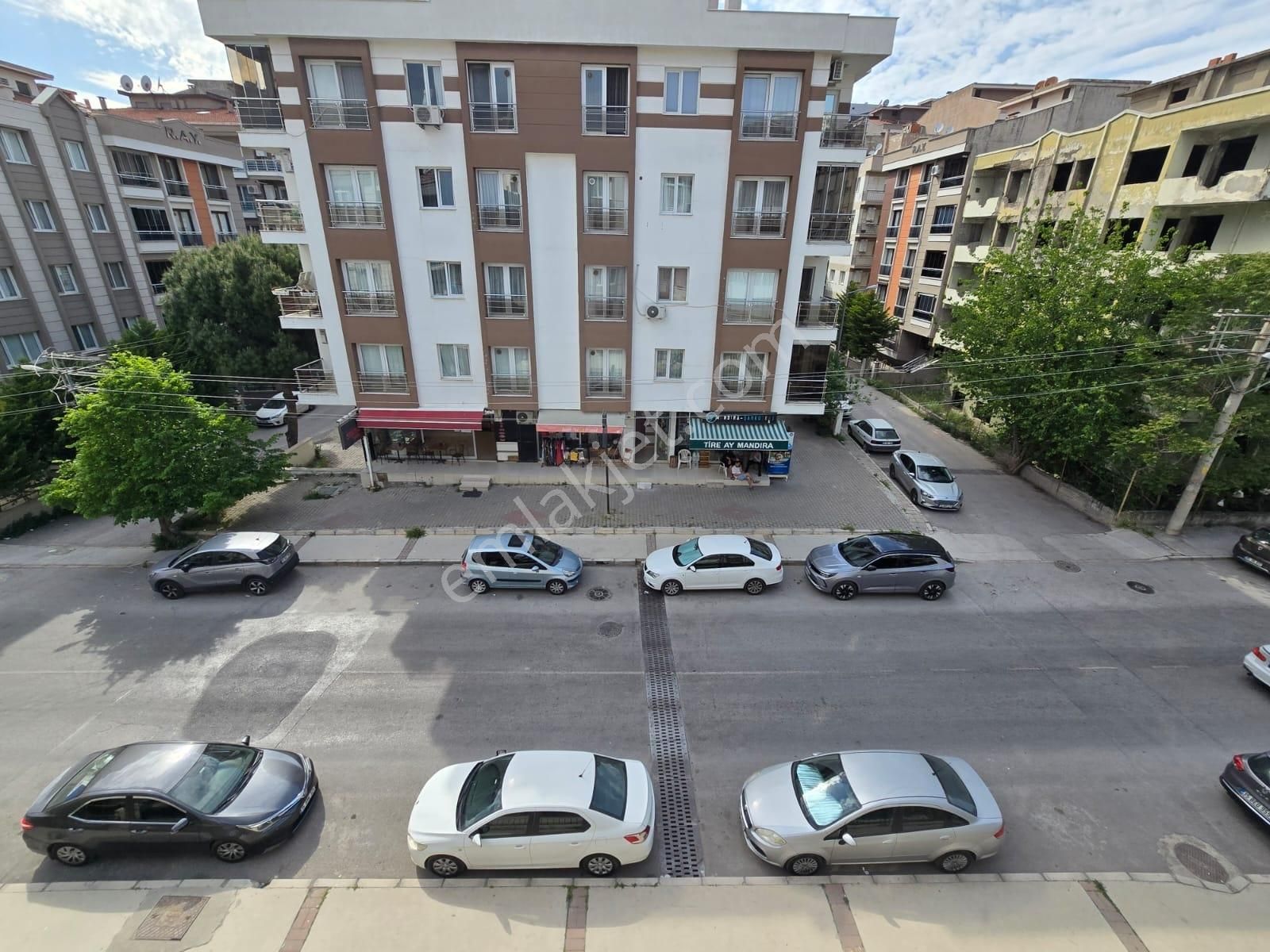 Maliyecilerde Vatan Mah. Kapalı Pazarı Yanında Satılık 3+1 Daire - Görsel 34