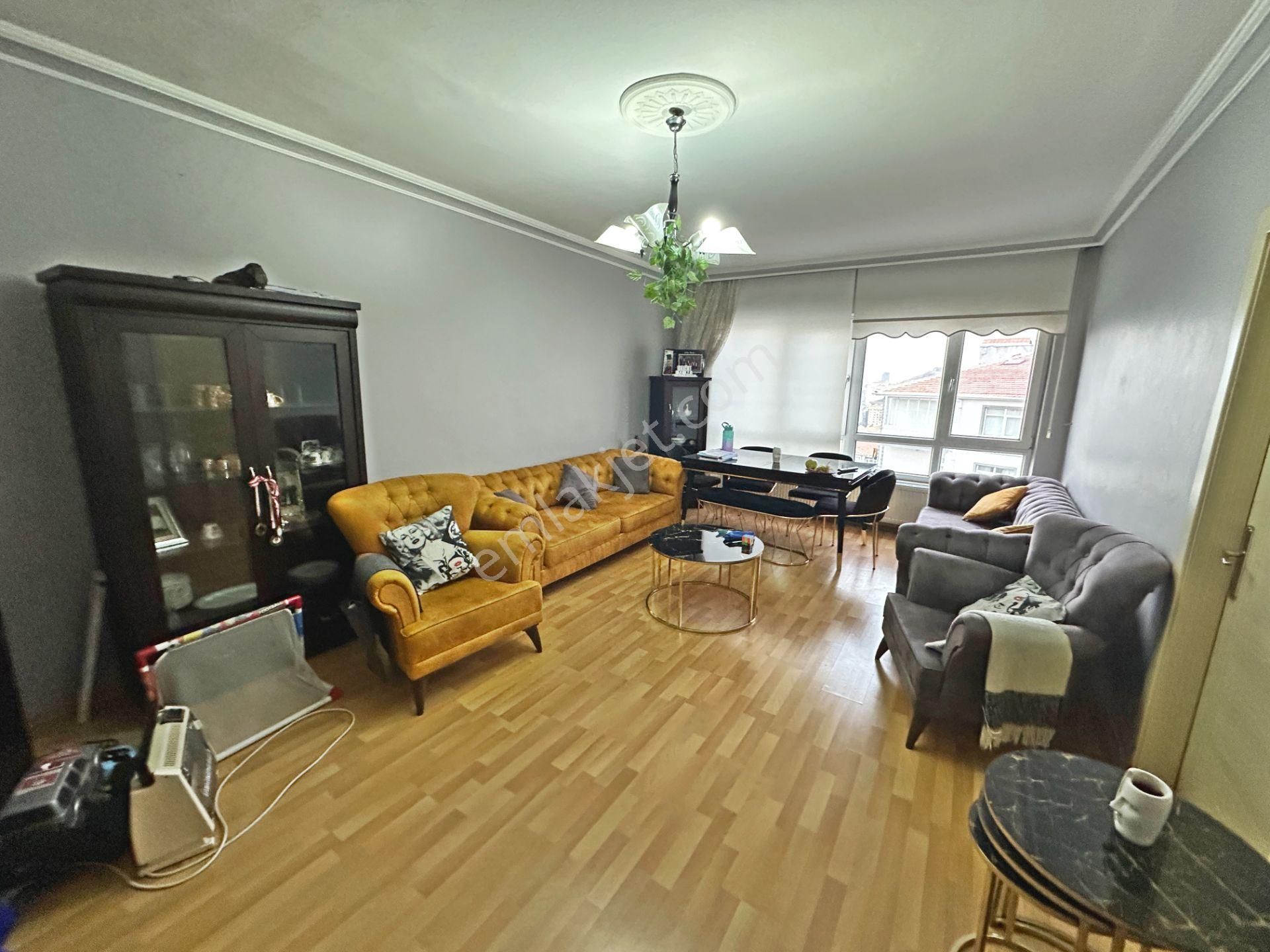 Şafaktepe Park Yakınında Katta Manzaralı Yapılı 3+1 Satılık Daire - Görsel 6