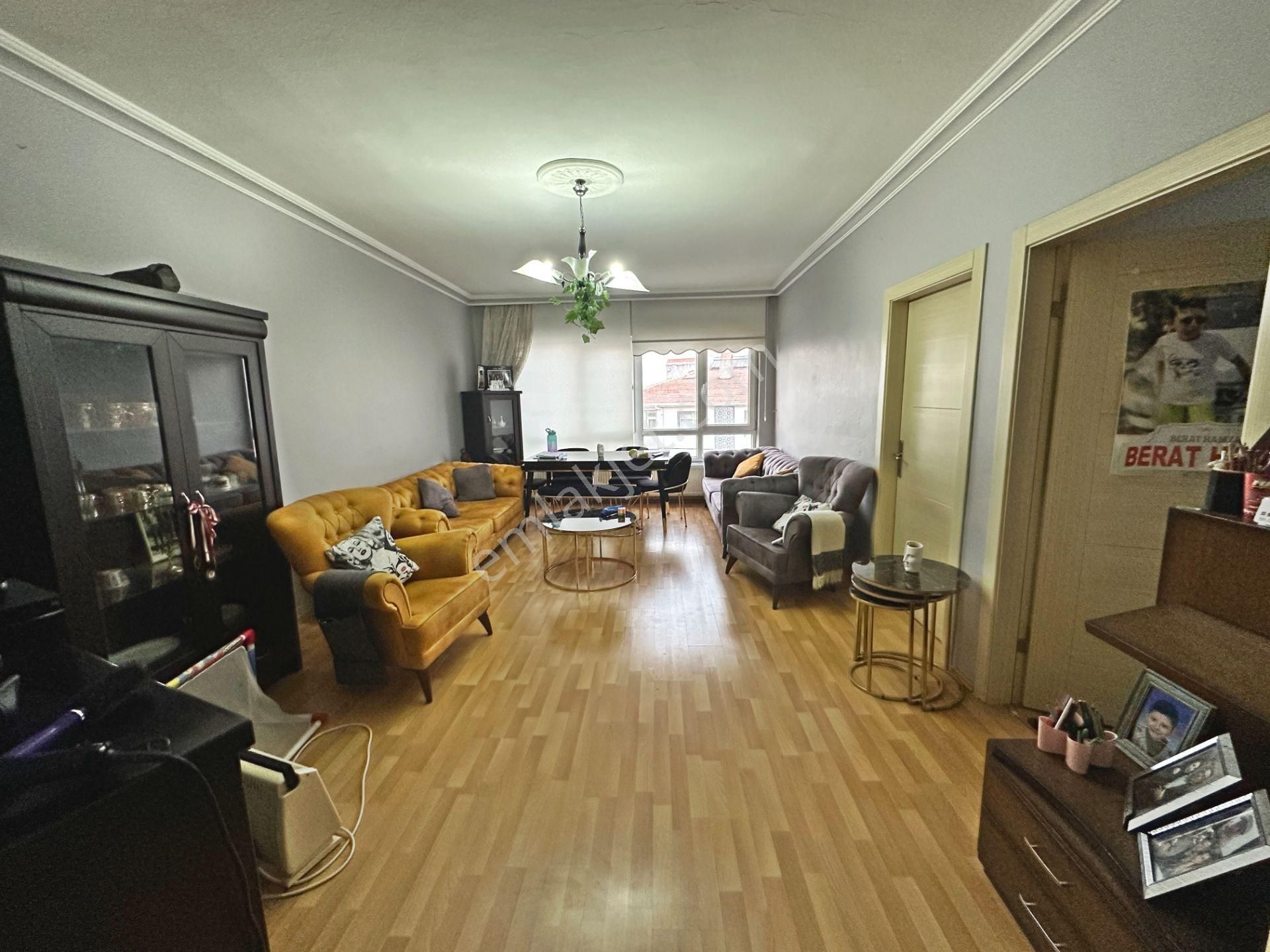 Şafaktepe Park Yakınında Katta Manzaralı Yapılı 3+1 Satılık Daire - Görsel 8