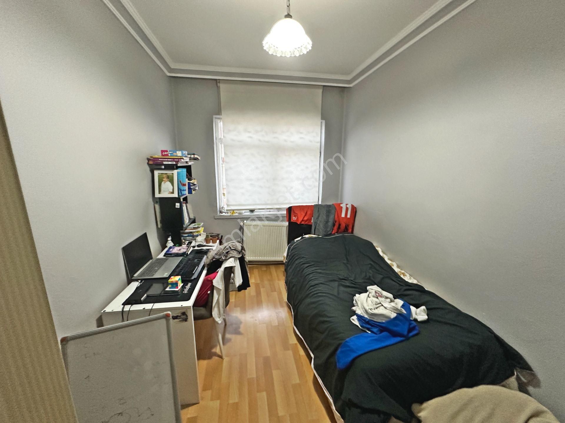 Şafaktepe Park Yakınında Katta Manzaralı Yapılı 3+1 Satılık Daire - Görsel 11