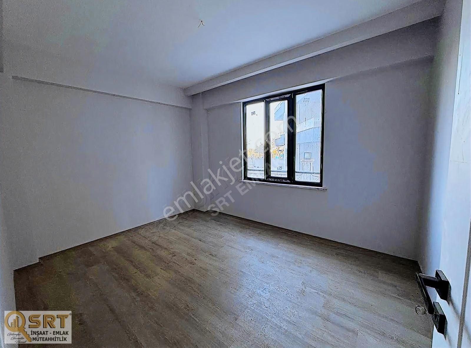 Yeni Stadyum Yakını Geniş Ferah Oturum Alanına Sahip 3+1 - Görsel 2