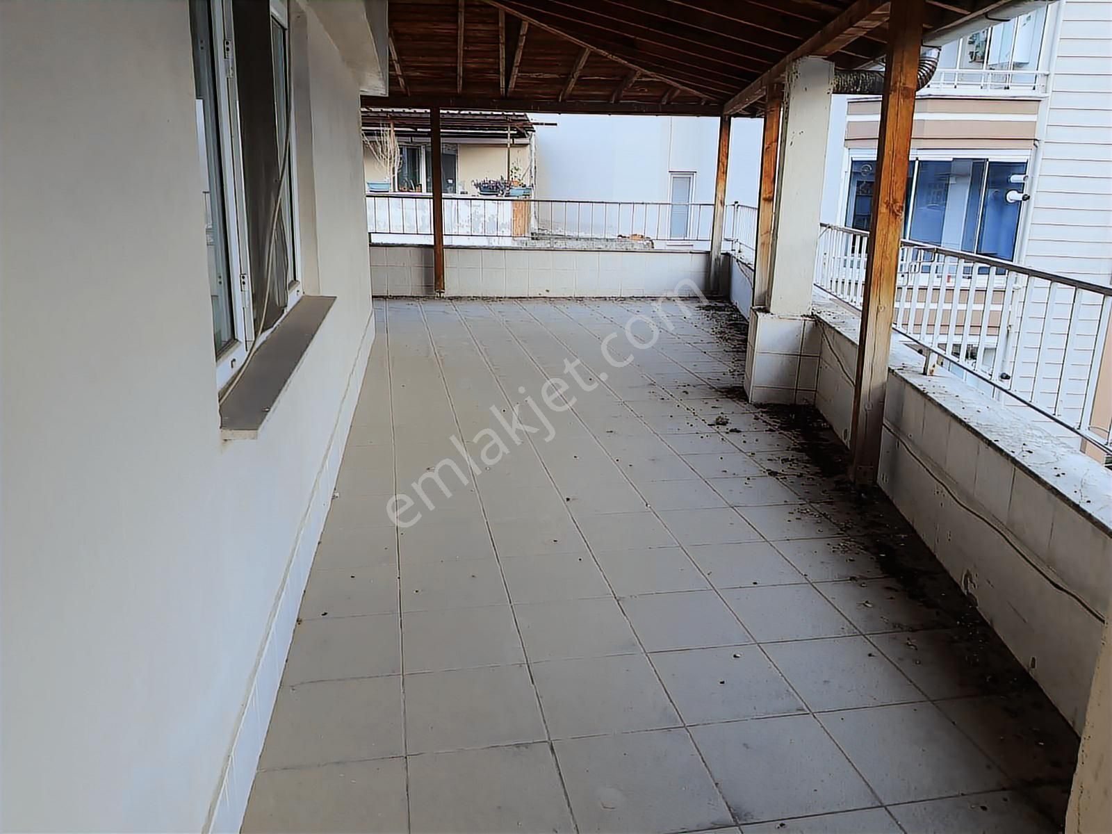 Fiyatı Düştü!!! Cedit Sağlık Ocağının Yanında Dubleks Daire - Görsel 4