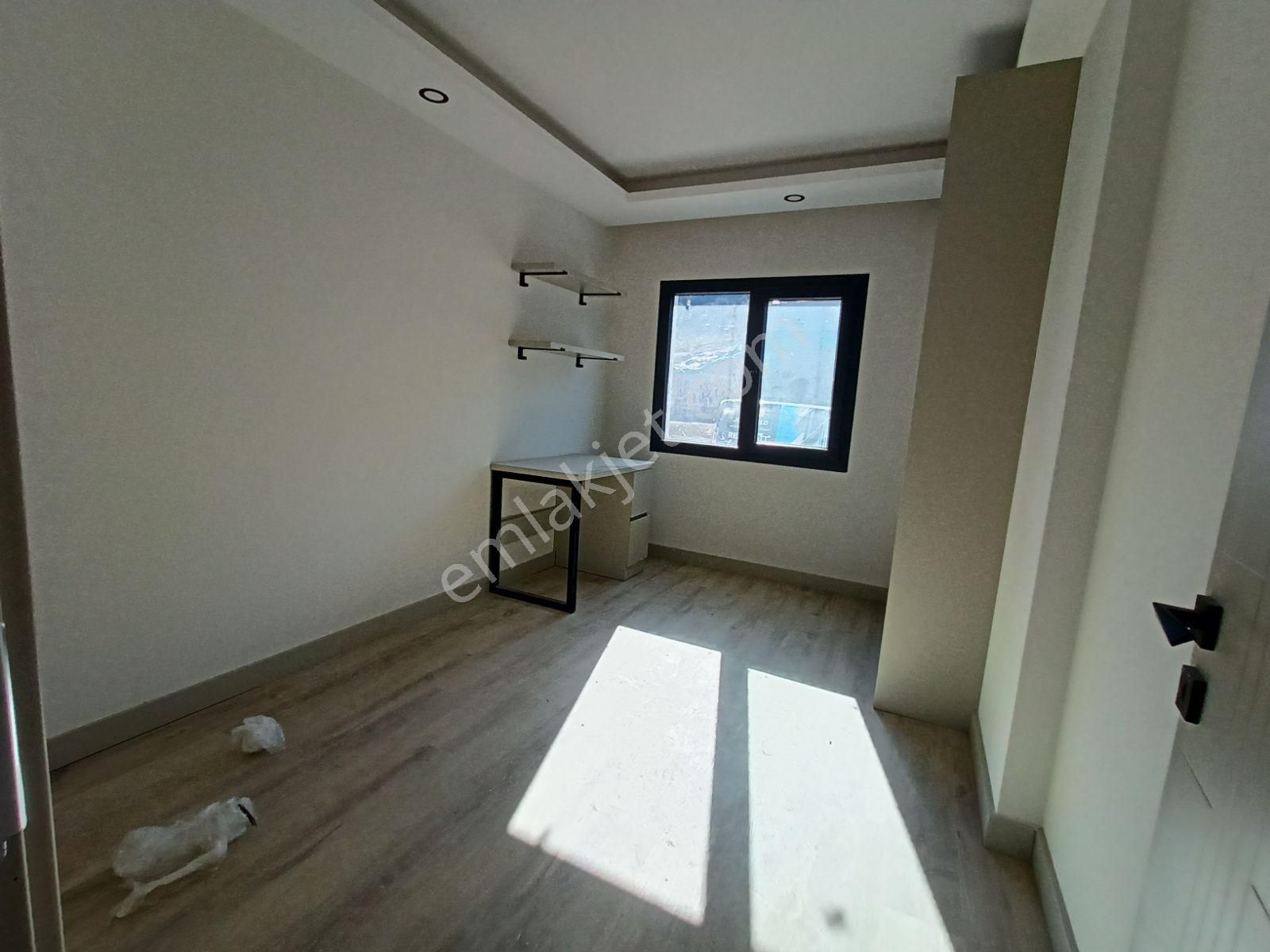 Kuşadası'nda Havuzlu Güvenlikli Sitede Doğalgazlı 3+1 Daire - Görsel 29