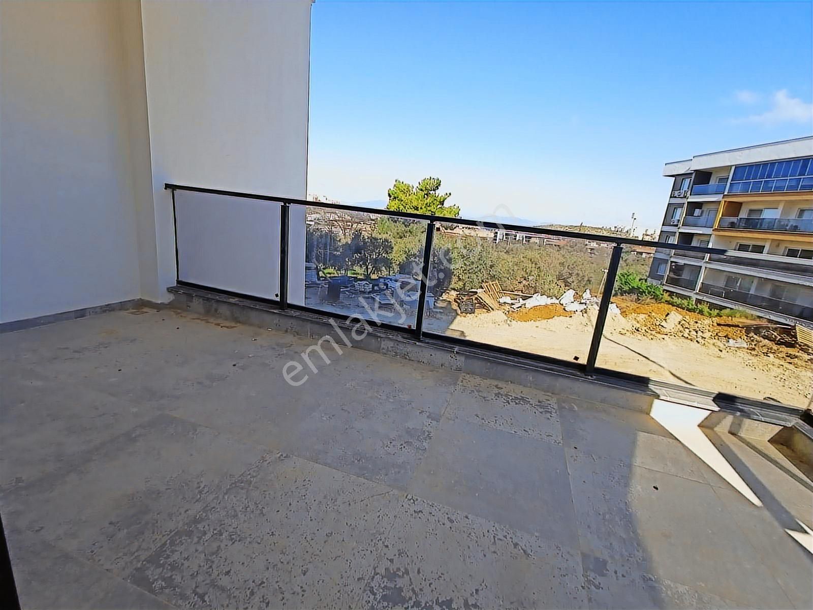 Kuşadası'nda Havuzlu Güvenlikli Sitede Doğalgazlı 3+1 Daire - Görsel 10