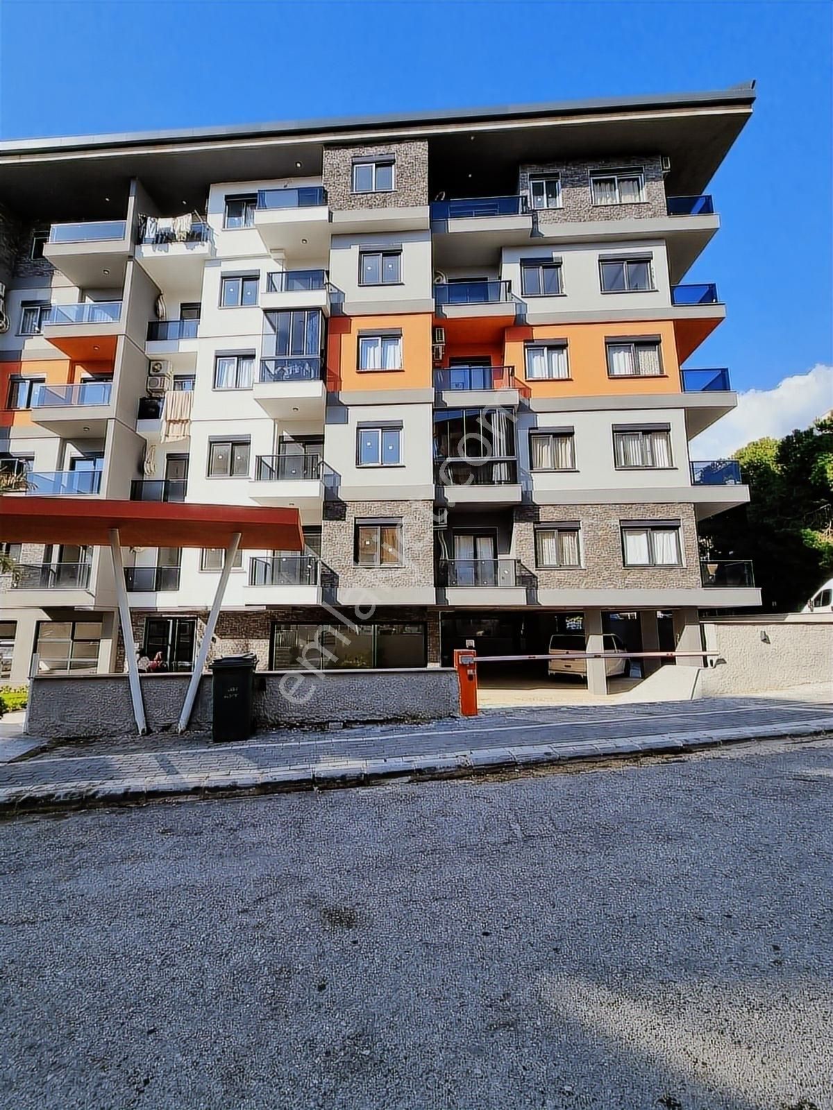 Alanya Merkez İkamete Uygun 2+1 Satılık Havuzlu Sıfır Daire - Görsel 23