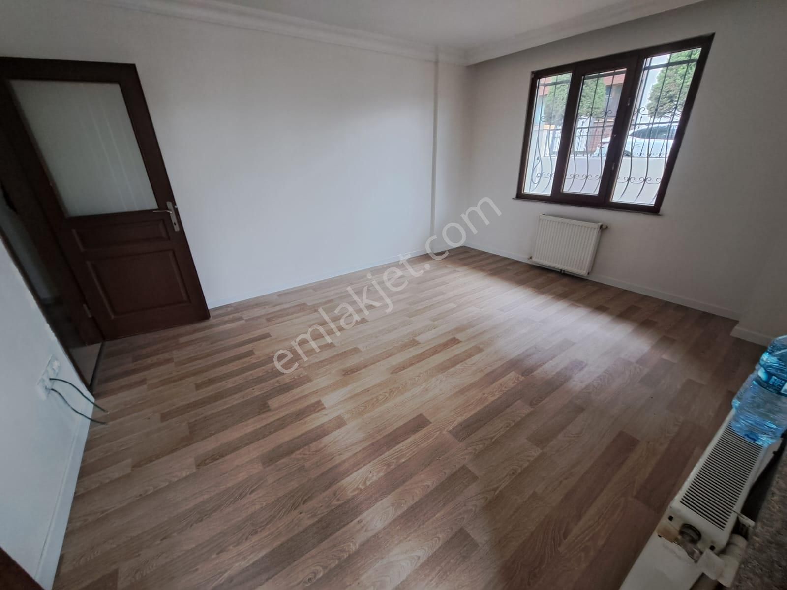 Maltepe İdealtepede Satılık 2+1 Bahçe Kullanımlı Giriş Kat Genç Binada Ön Cephe Geniş Kullanımlı - Görsel 15