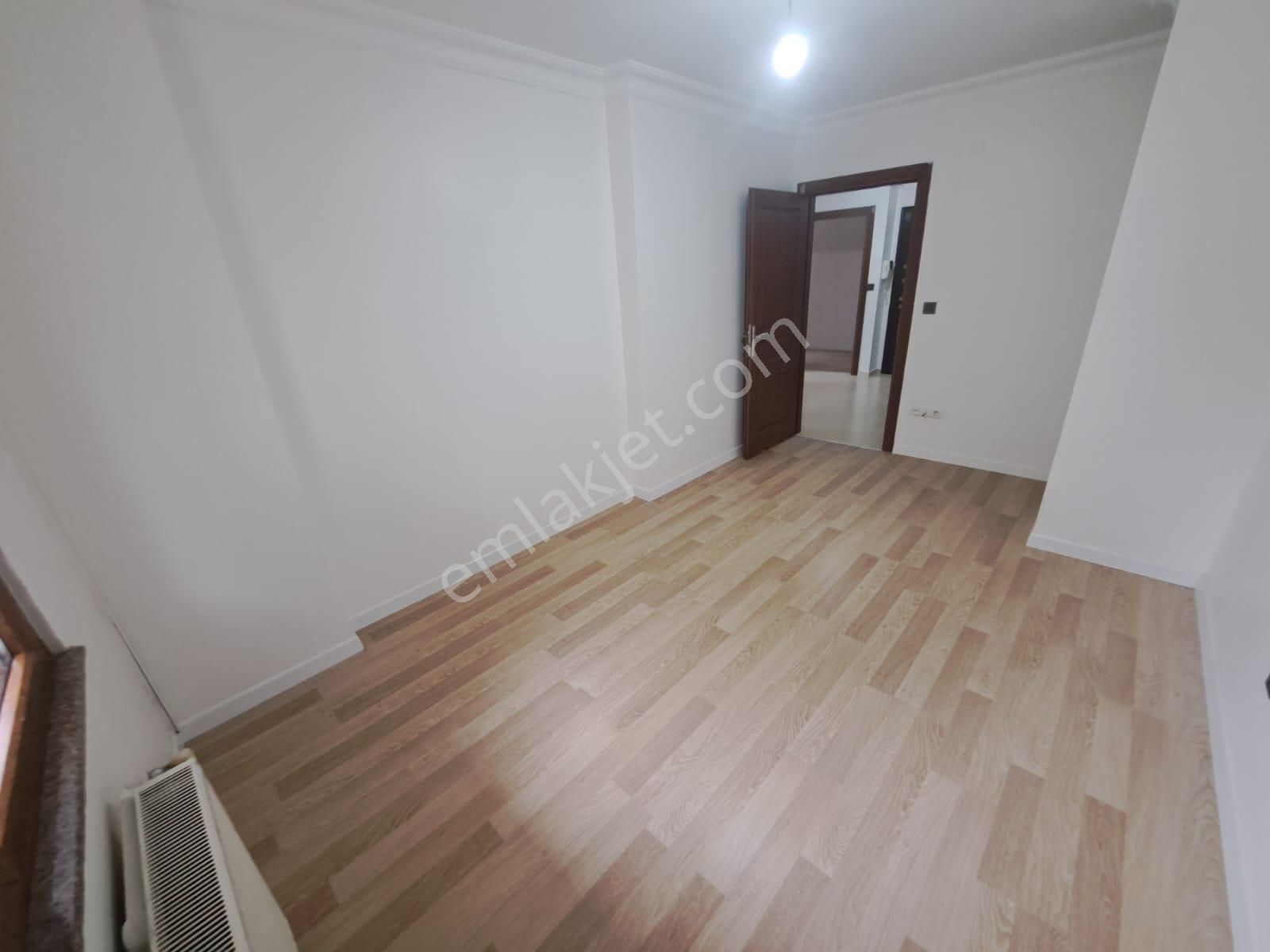 Maltepe İdealtepede Satılık 2+1 Bahçe Kullanımlı Giriş Kat Genç Binada Ön Cephe Geniş Kullanımlı - Görsel 18