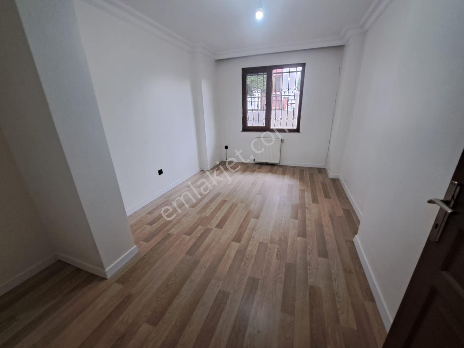 Maltepe İdealtepede Satılık 2+1 Bahçe Kullanımlı Giriş Kat Genç Binada Ön Cephe Geniş Kullanımlı - Görsel 8