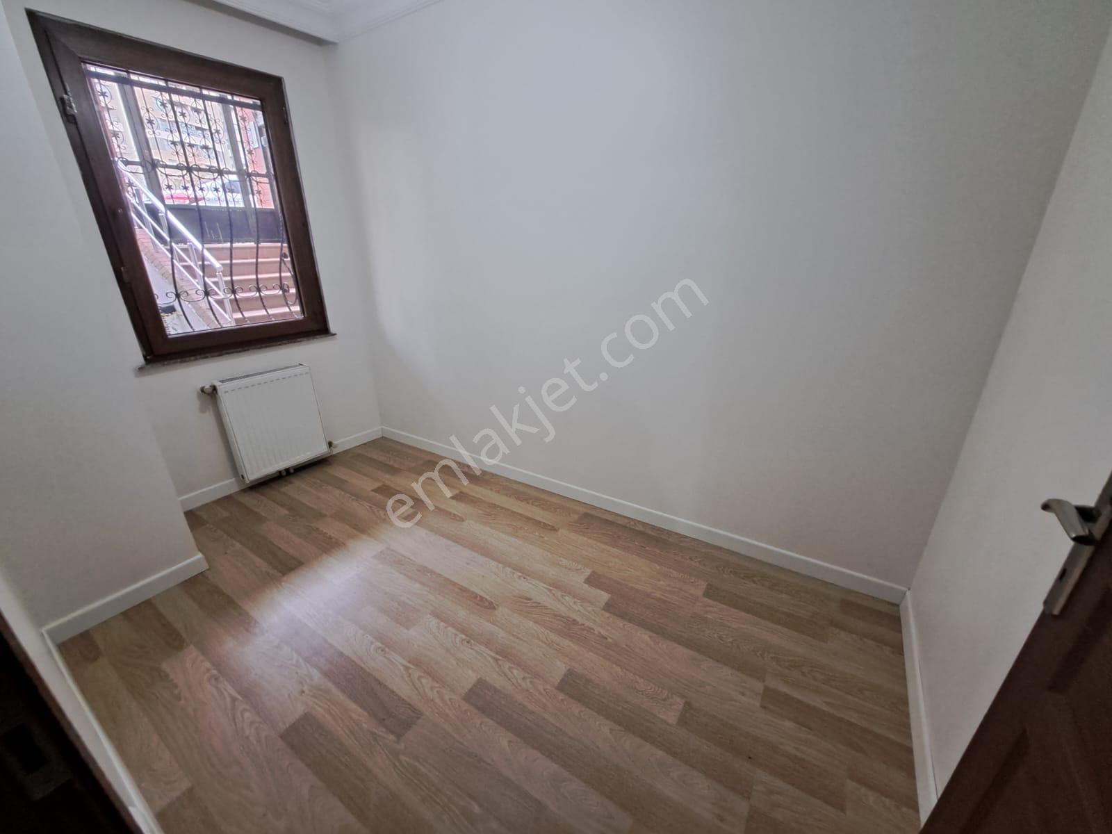 Maltepe İdealtepede Satılık 2+1 Bahçe Kullanımlı Giriş Kat Genç Binada Ön Cephe Geniş Kullanımlı - Görsel 9