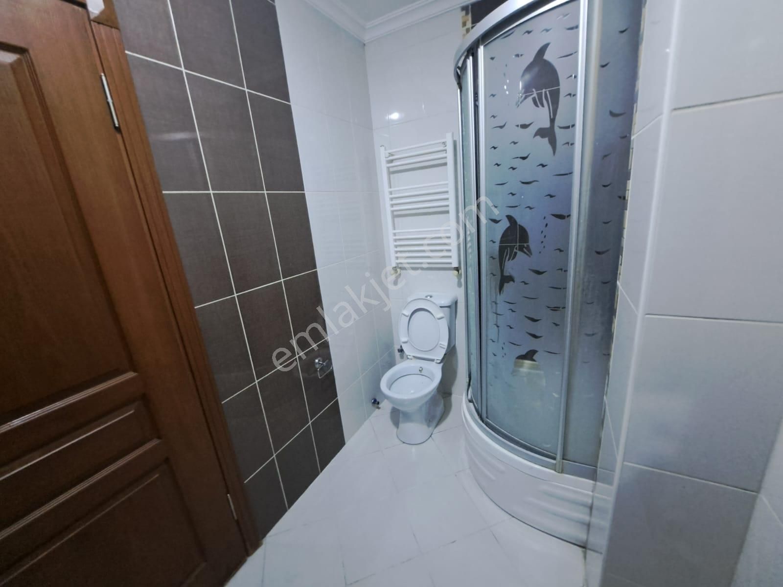 Maltepe İdealtepede Satılık 2+1 Bahçe Kullanımlı Giriş Kat Genç Binada Ön Cephe Geniş Kullanımlı - Görsel 25