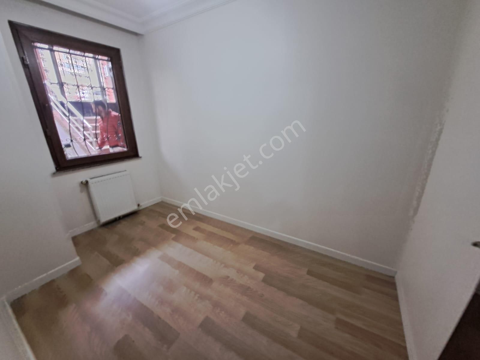 Maltepe İdealtepede Satılık 2+1 Bahçe Kullanımlı Giriş Kat Genç Binada Ön Cephe Geniş Kullanımlı - Görsel 16