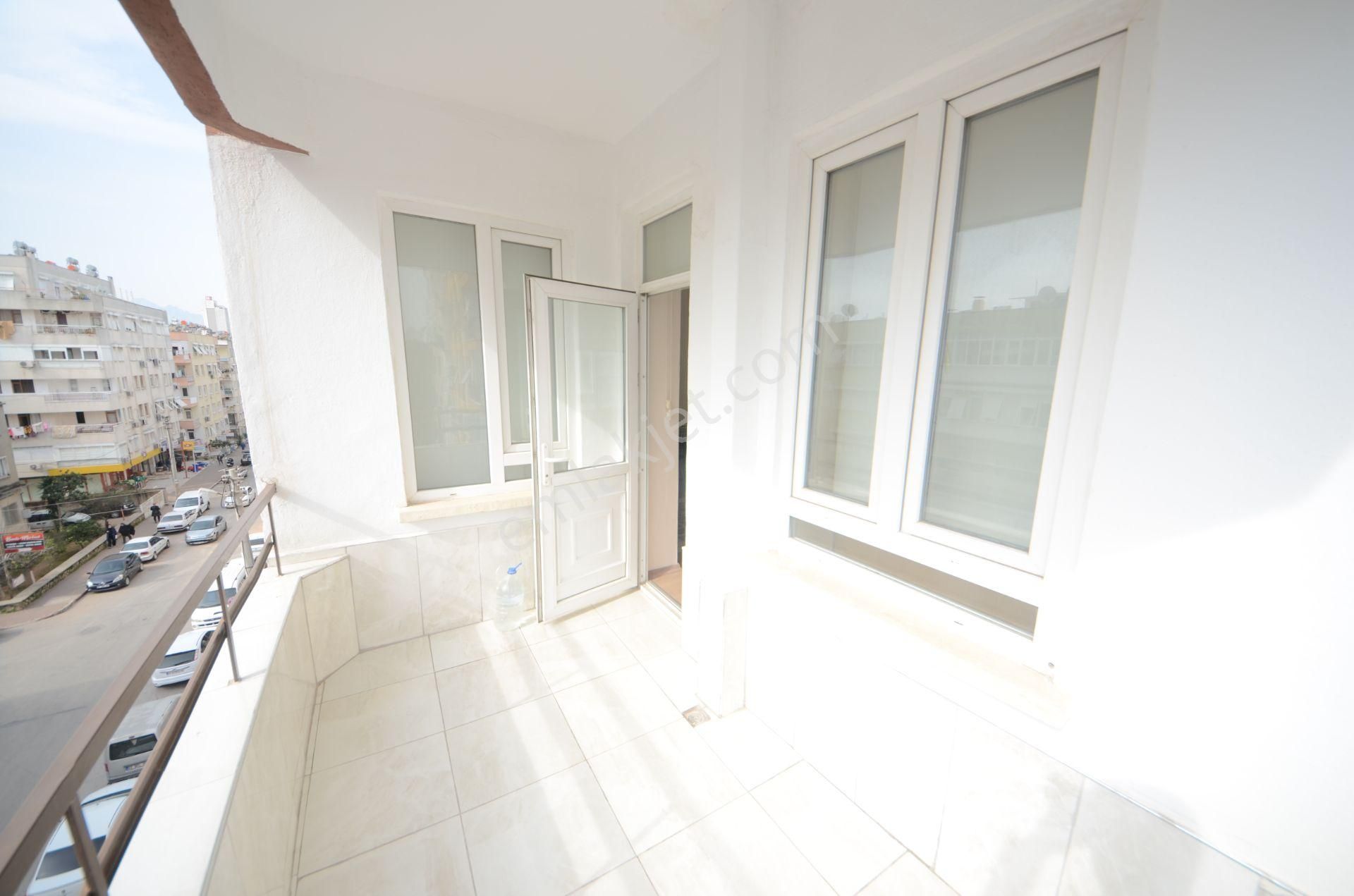 Memurevleri Mah Güllük Cad.ne 30 Mt Eşyaları Yeni Kiralık Daire - Görsel 5