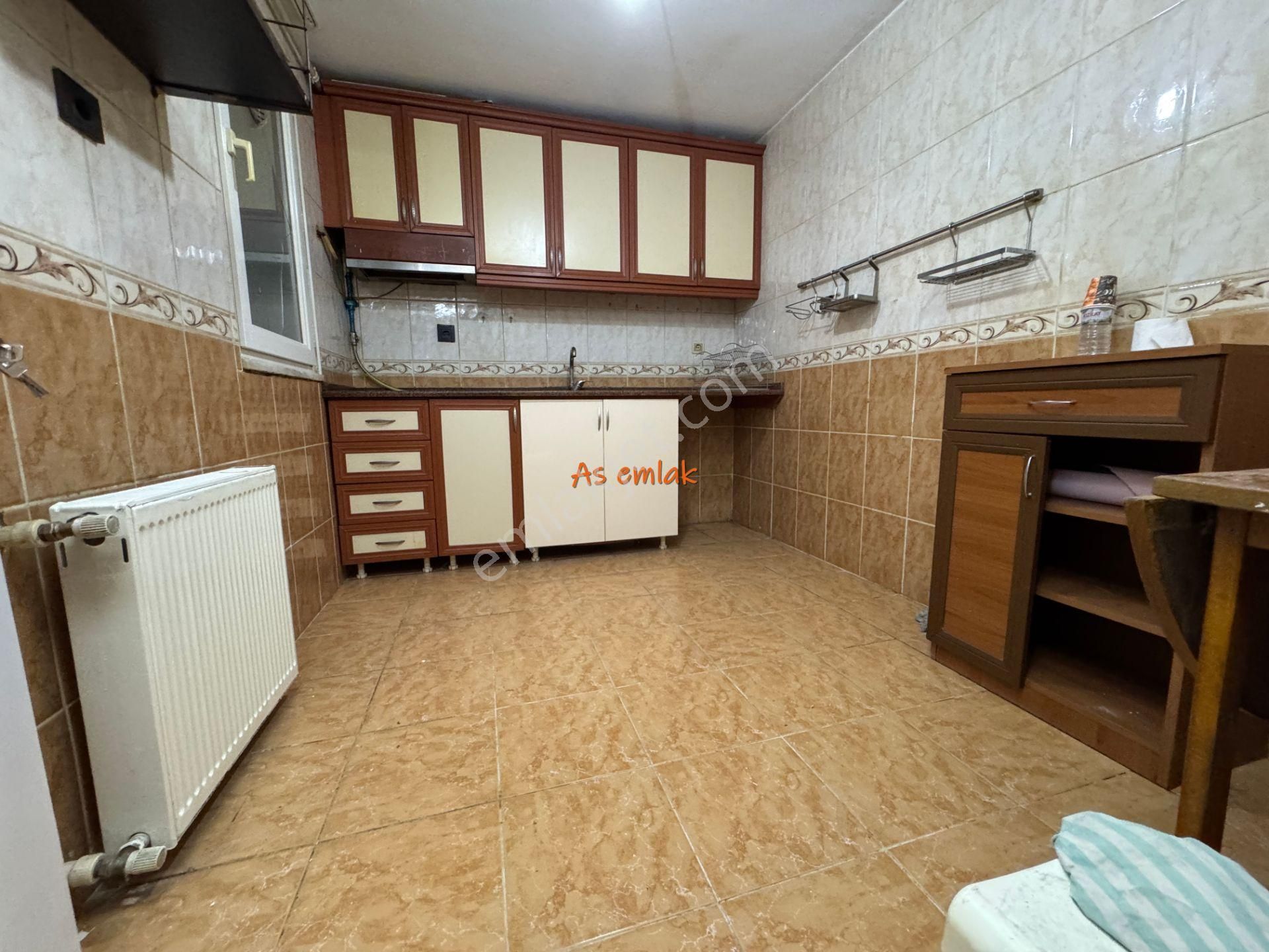 As Emlaktan 1+1 Genç Binada Nevçarşı Avm'nin Üst Sokağında Daire