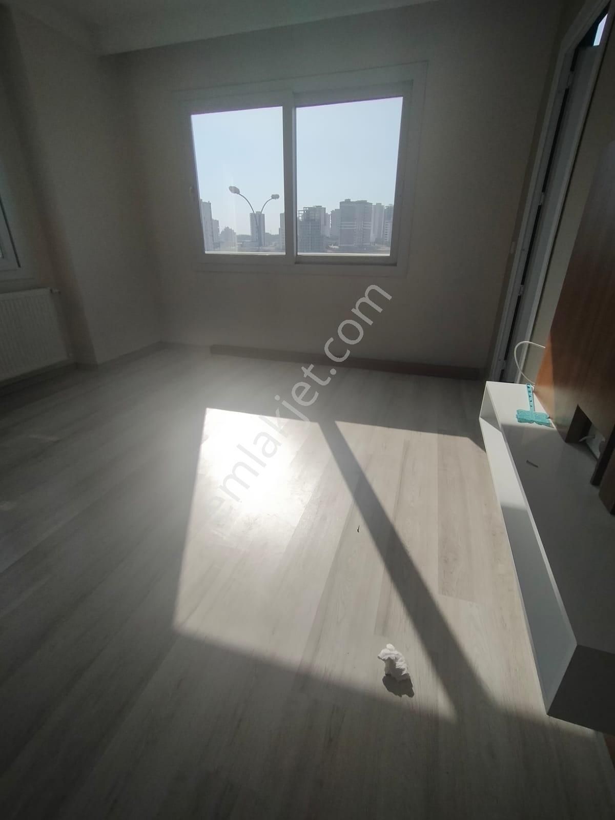 Sarıçam Fırın Çukurova Civarı 1+1 İskanlı Hasarsız Bulvar Üzeri Satılık Daire - Görsel 2