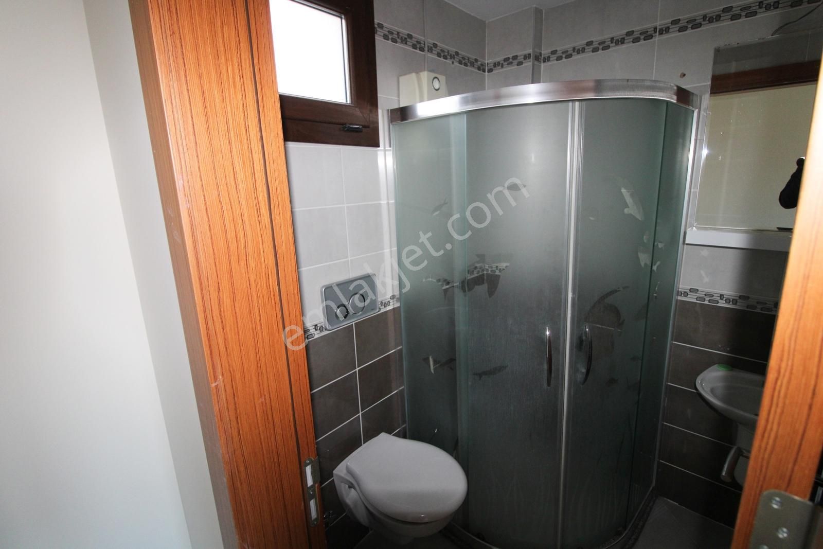 Gülyaka Mahallesi'nde Kiralık 3+1 Lüx Daire Turyap'tan - Görsel 5