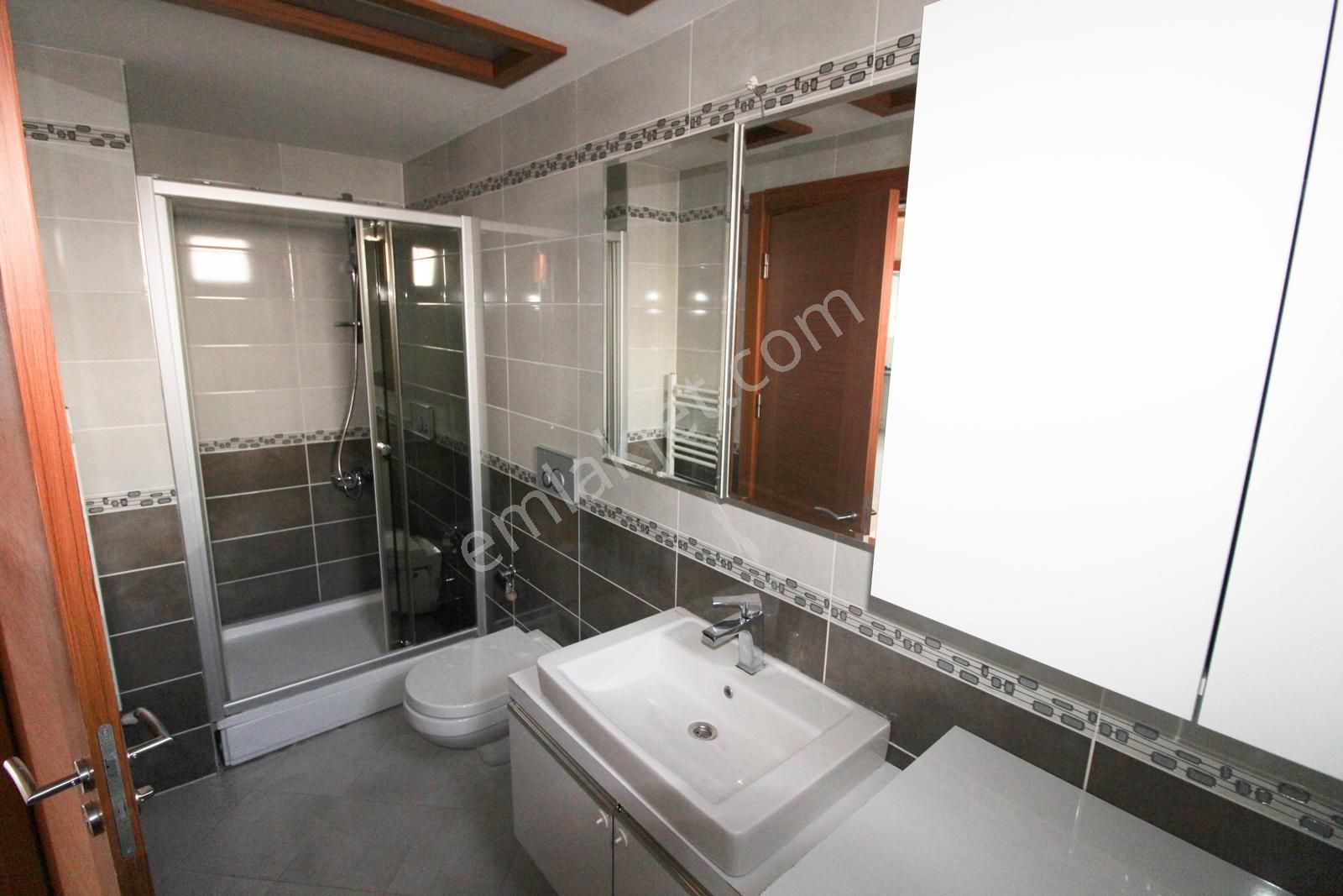 Gülyaka Mahallesi'nde Kiralık 3+1 Lüx Daire Turyap'tan - Görsel 26