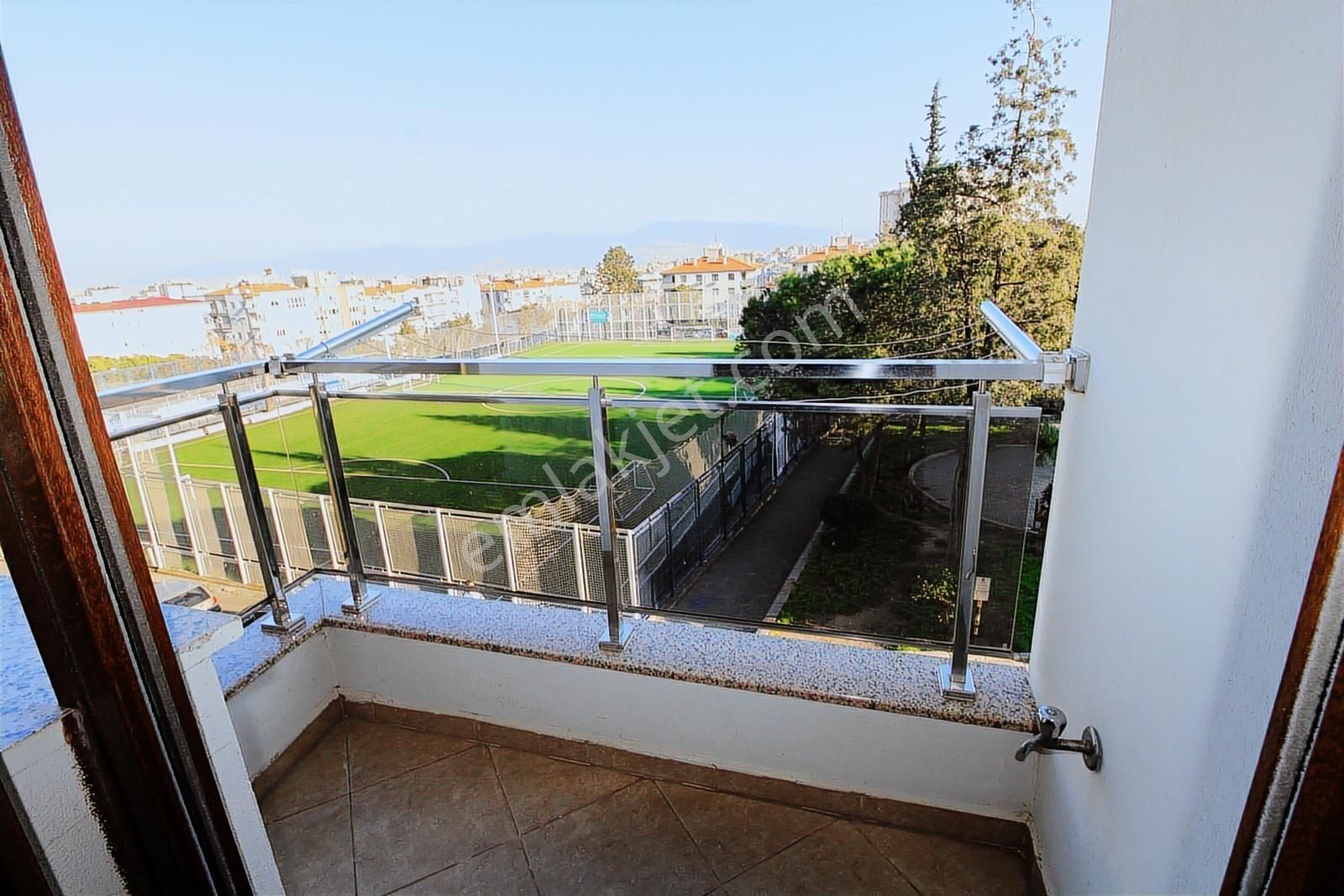 Gülyaka Mahallesi'nde Kiralık 3+1 Lüx Daire Turyap'tan - Görsel 17