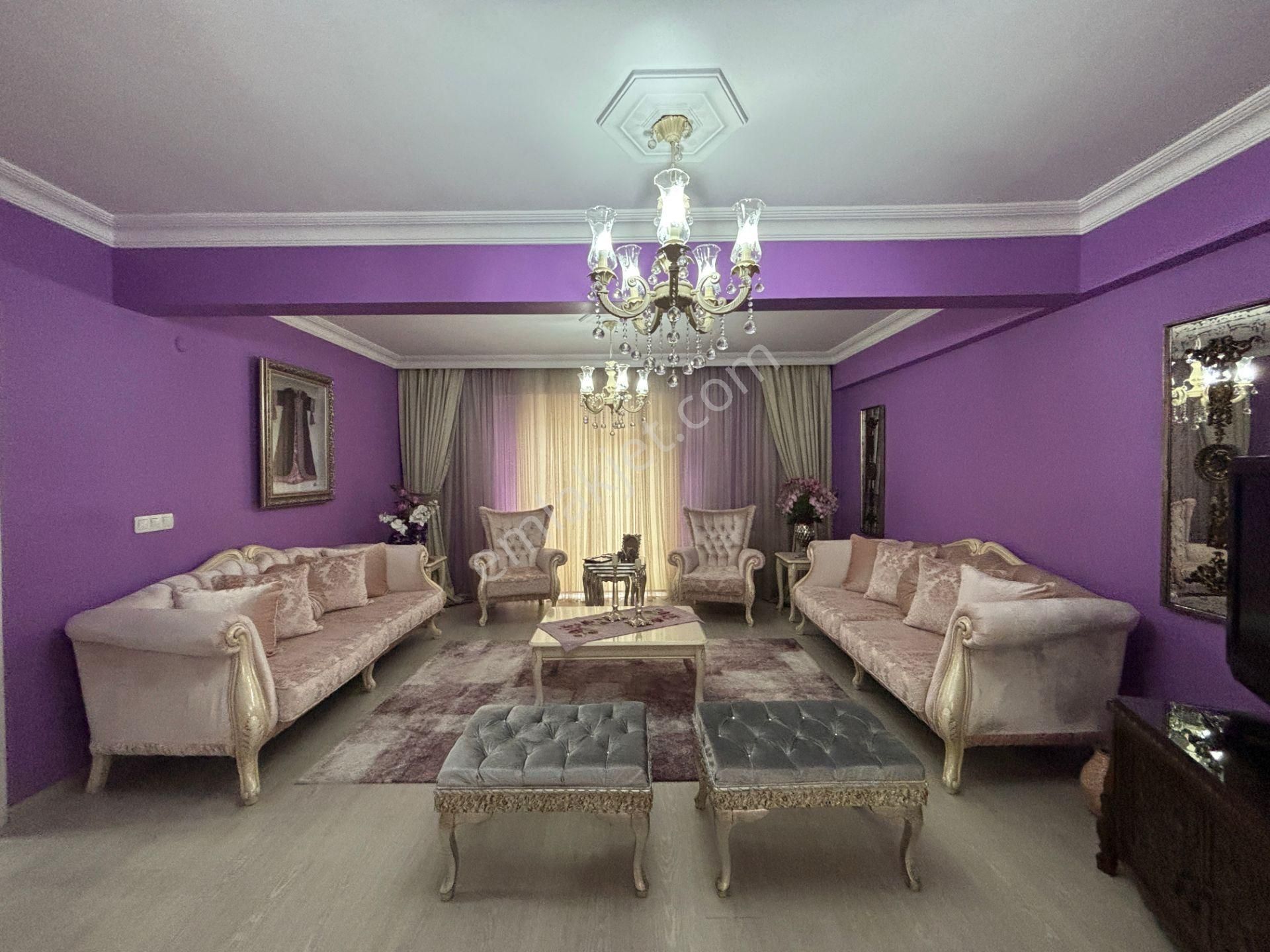 Cedidiye Mahallesi'nde 4+1 220 M2 Satılık Dubleks Daire - Görsel 10