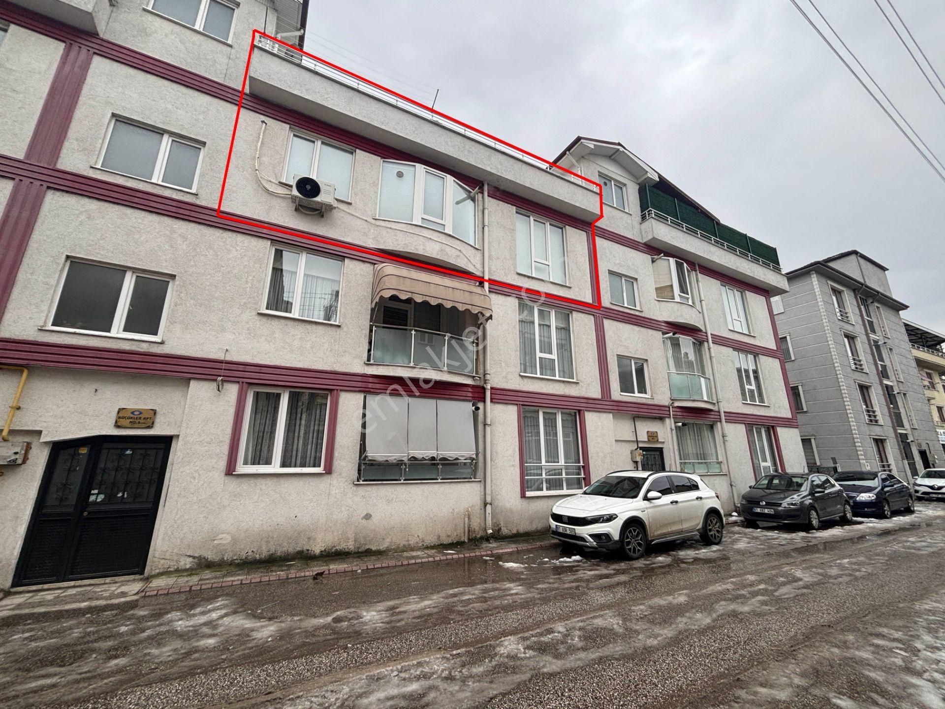 Cedidiye Mahallesi'nde 4+1 220 M2 Satılık Dubleks Daire