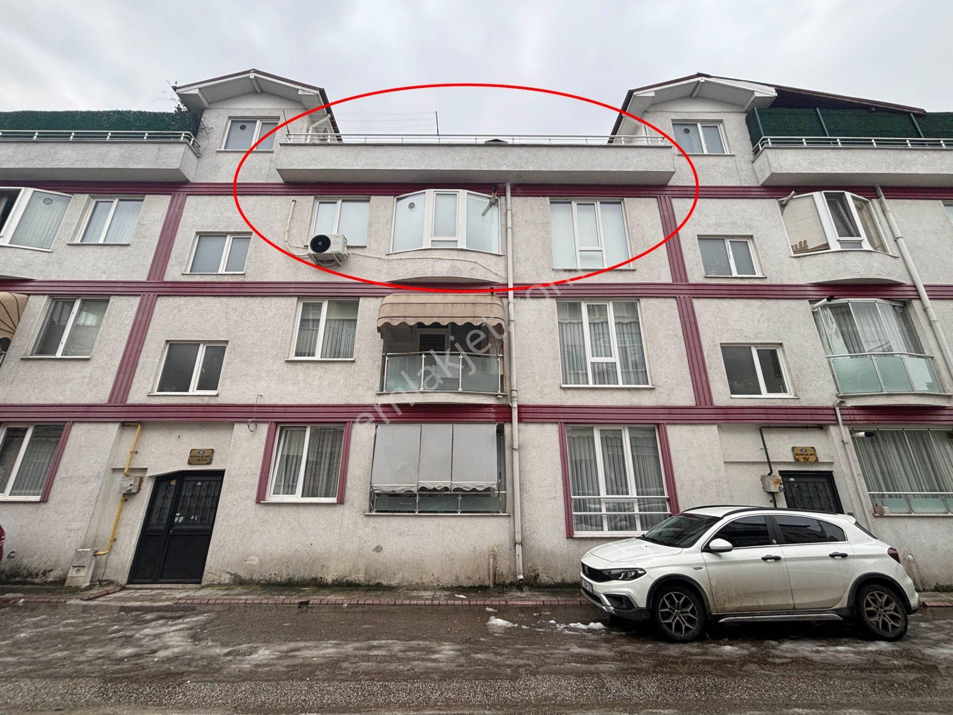 Cedidiye Mahallesi'nde 4+1 220 M2 Satılık Dubleks Daire - Görsel 2