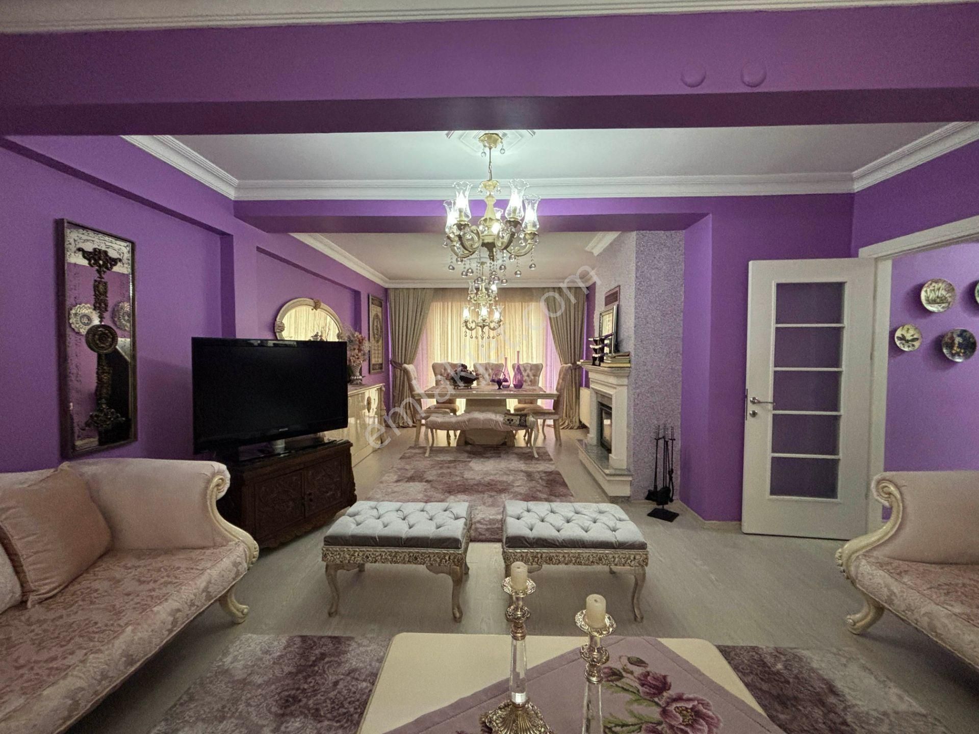 Cedidiye Mahallesi'nde 4+1 220 M2 Satılık Dubleks Daire - Görsel 7