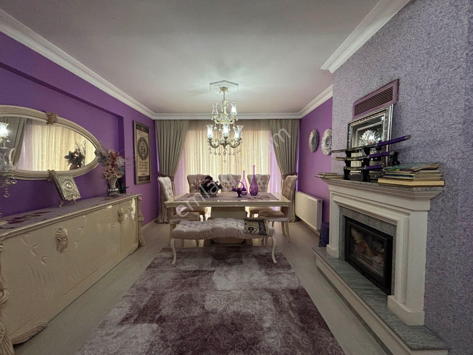 Cedidiye Mahallesi'nde 4+1 220 M2 Satılık Dubleks Daire - Görsel 8
