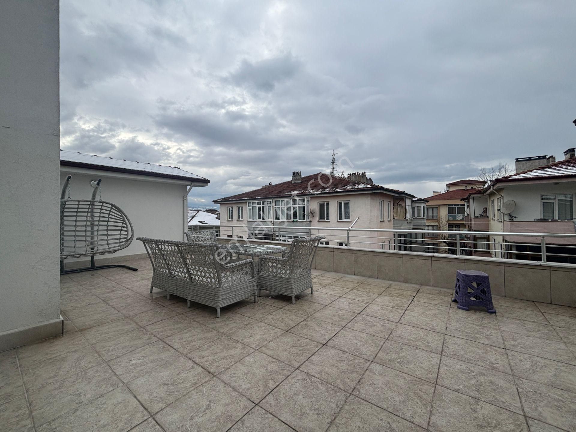 Cedidiye Mahallesi'nde 4+1 220 M2 Satılık Dubleks Daire - Görsel 26