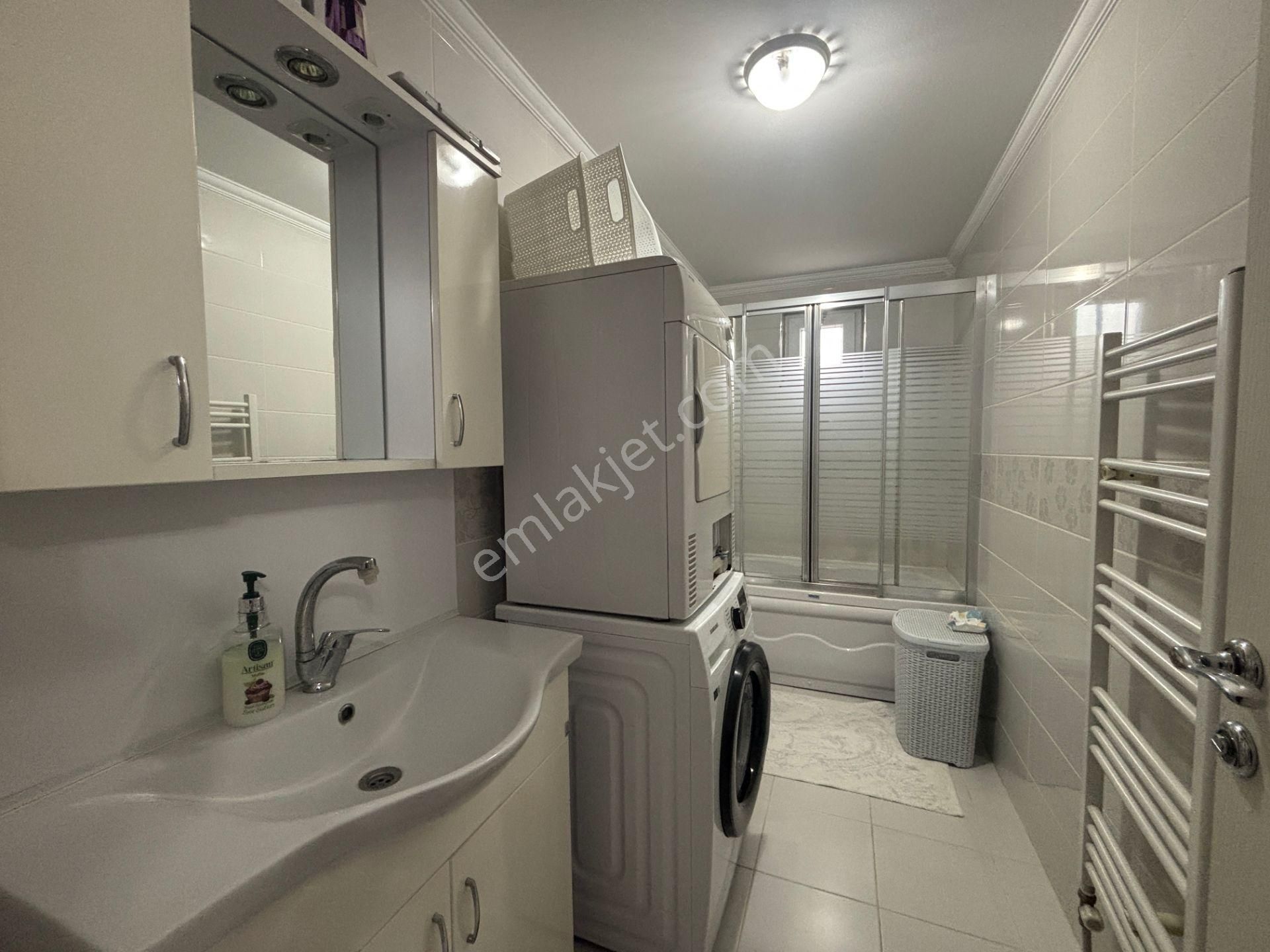 Cedidiye Mahallesi'nde 4+1 220 M2 Satılık Dubleks Daire - Görsel 27