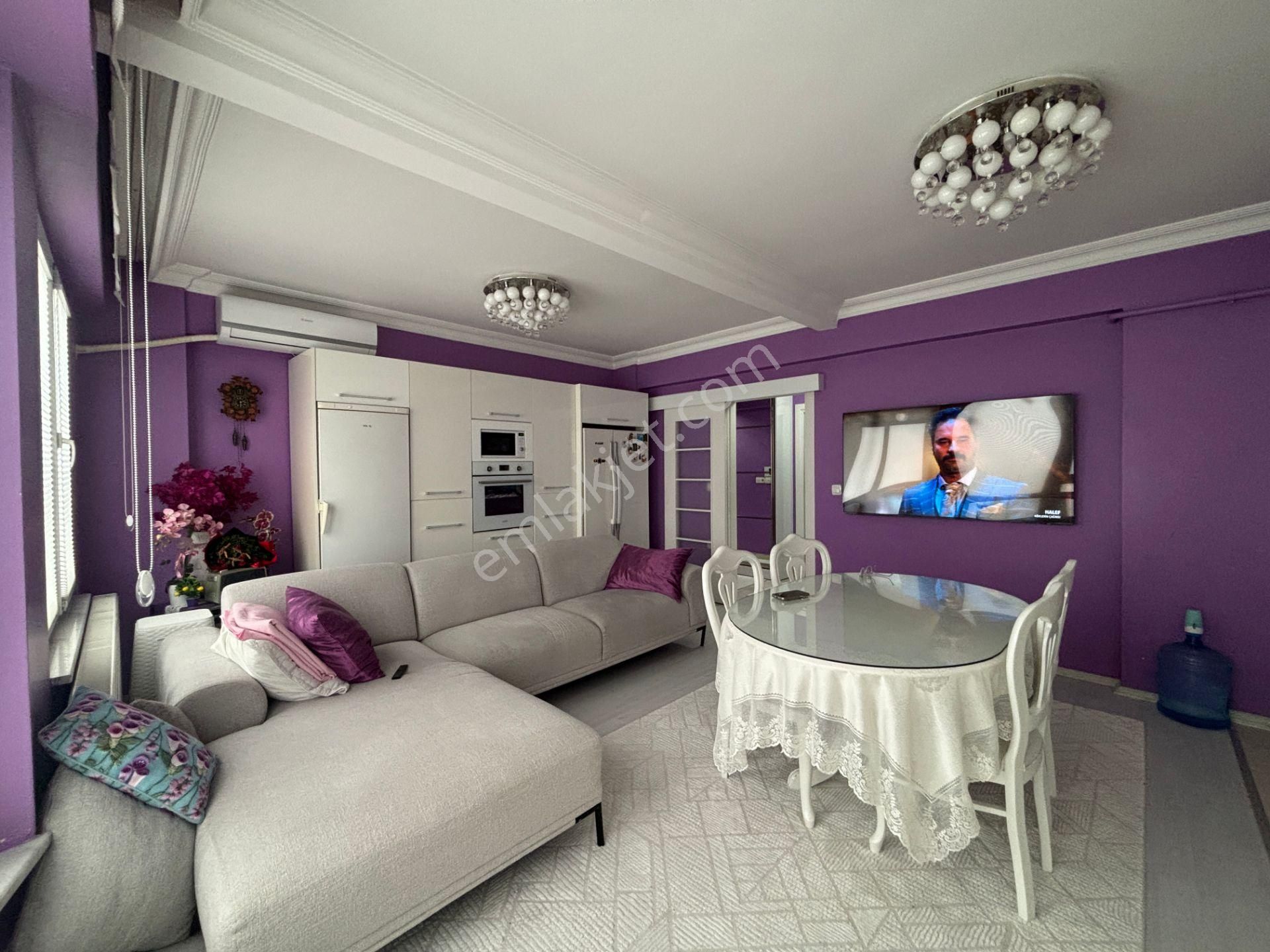 Cedidiye Mahallesi'nde 4+1 220 M2 Satılık Dubleks Daire - Görsel 13