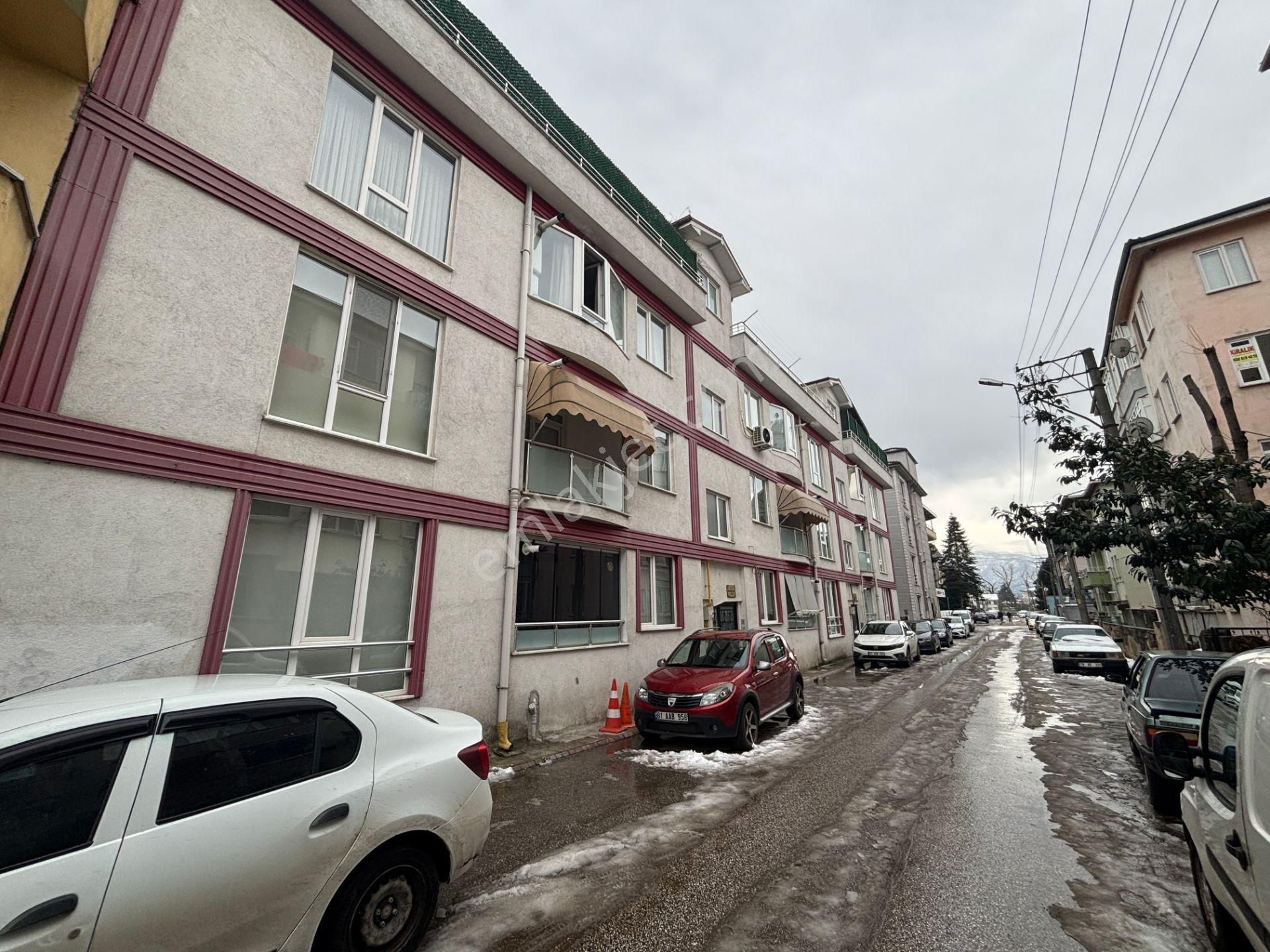 Cedidiye Mahallesi'nde 4+1 220 M2 Satılık Dubleks Daire - Görsel 32